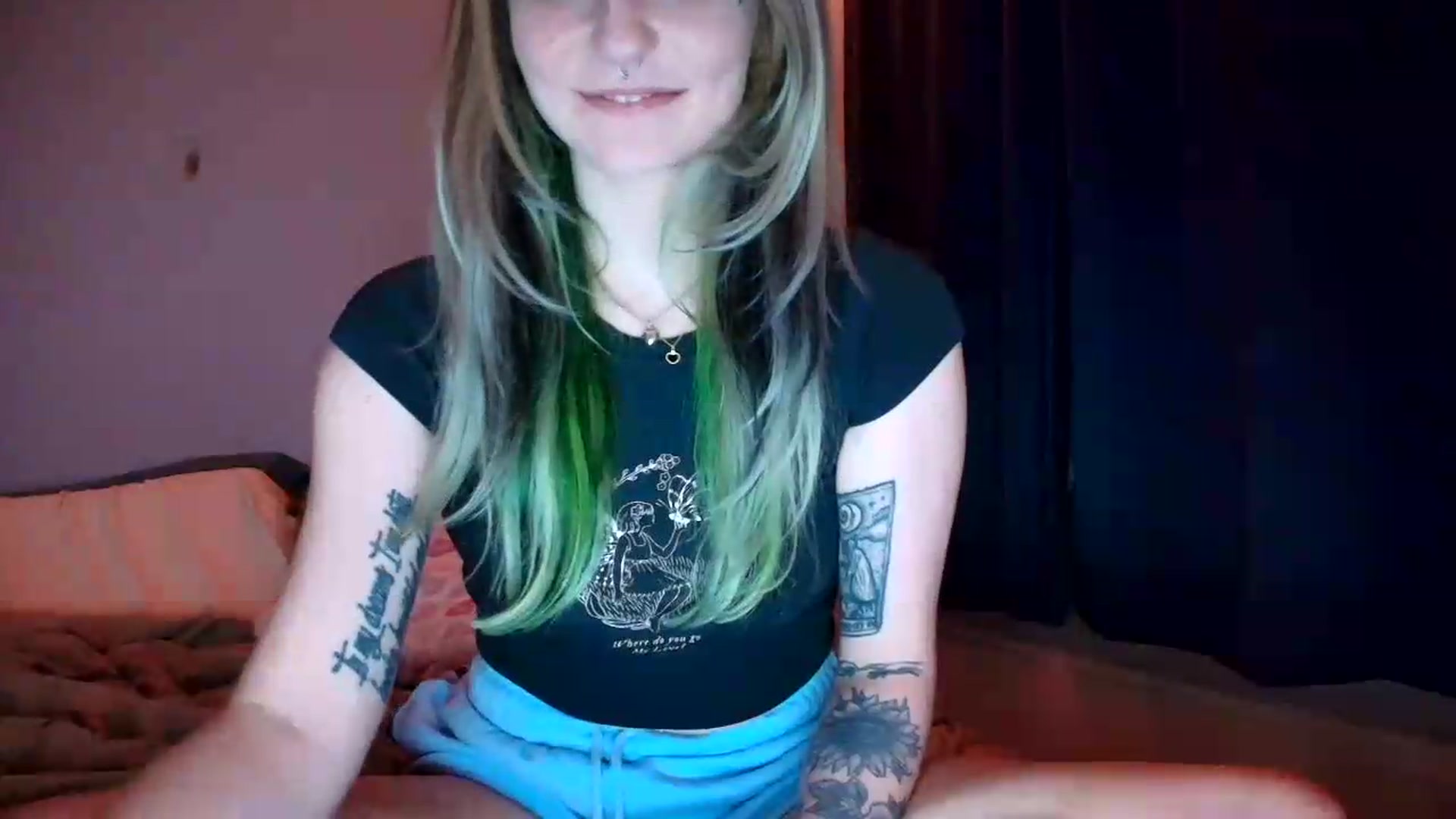 Gallery image thumbnail from DuckChan0's myfreecams stream on, 07/31/2026, 01:07 image 12 of 20