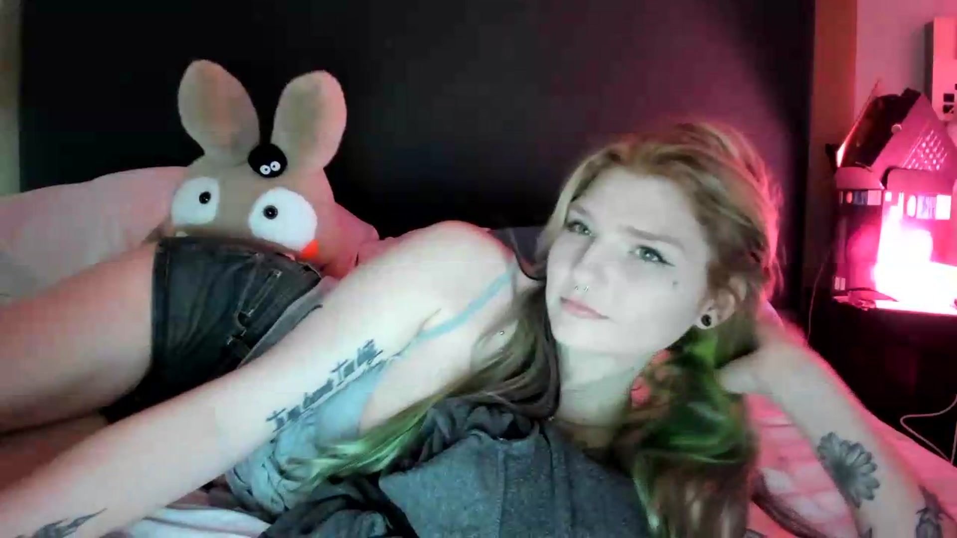 Gallery image thumbnail from DuckChan0's myfreecams stream on, 08/02/2026, 16:20 image 19 of 20