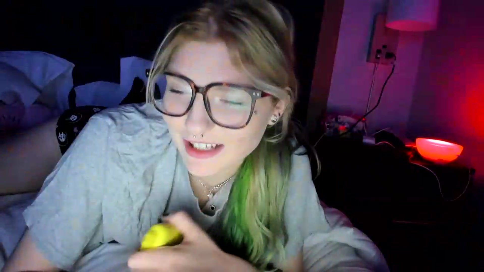 Gallery image thumbnail from DuckChan0's myfreecams stream on, 08/07/2026, 24:00 image 3 of 20