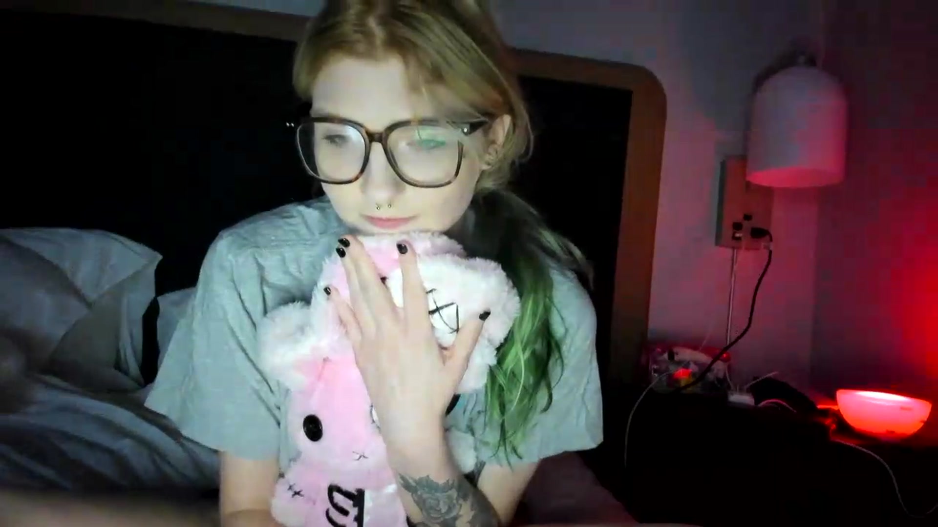 Gallery image thumbnail from DuckChan0's myfreecams stream on, 08/07/2026, 24:00 image 12 of 20