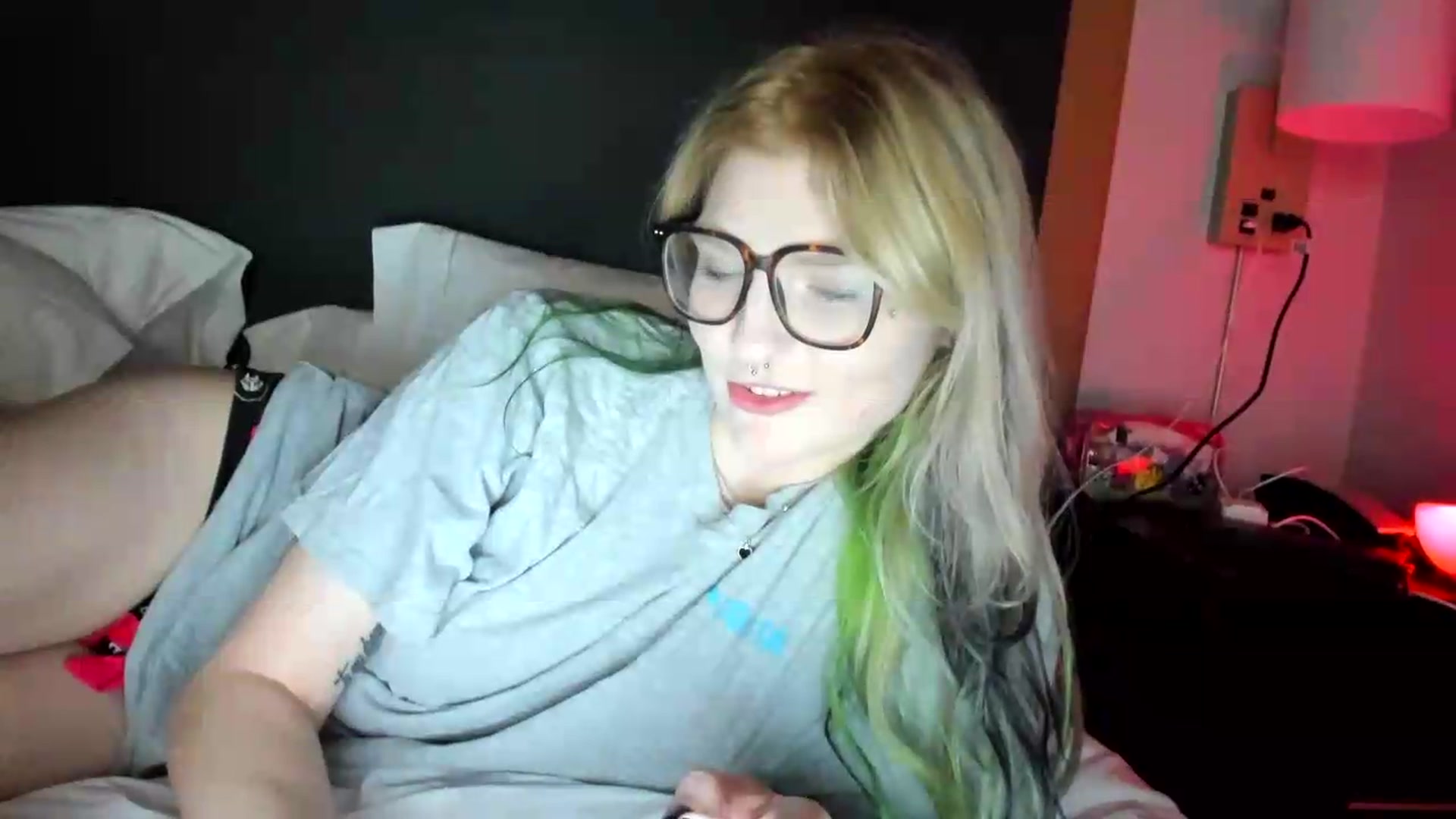 Gallery image thumbnail from DuckChan0's myfreecams stream on, 08/07/2026, 24:15 image 11 of 20