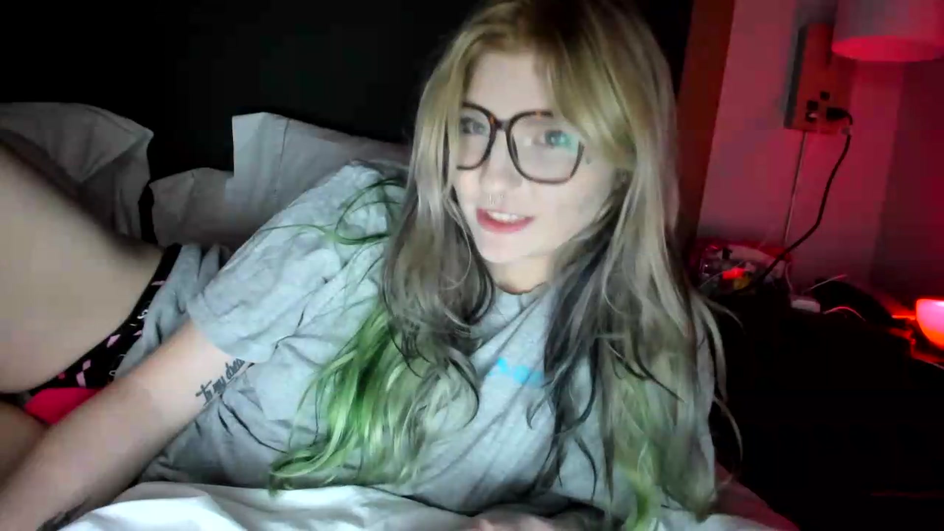 Gallery image thumbnail from DuckChan0's myfreecams stream on, 08/07/2026, 24:15 image 9 of 20