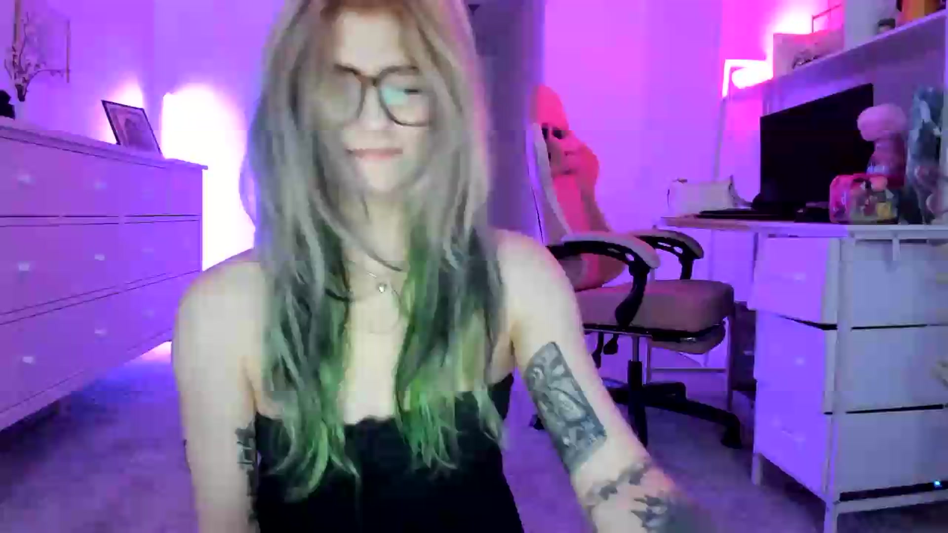 Gallery image thumbnail from DuckChan0's myfreecams stream on, 08/15/2026, 15:18 image 9 of 20