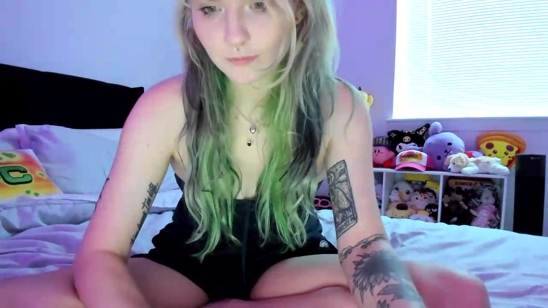 Gallery image thumbnail from DuckChan0's myfreecams stream on, 08/15/2026, 16:36 image 7 of 20