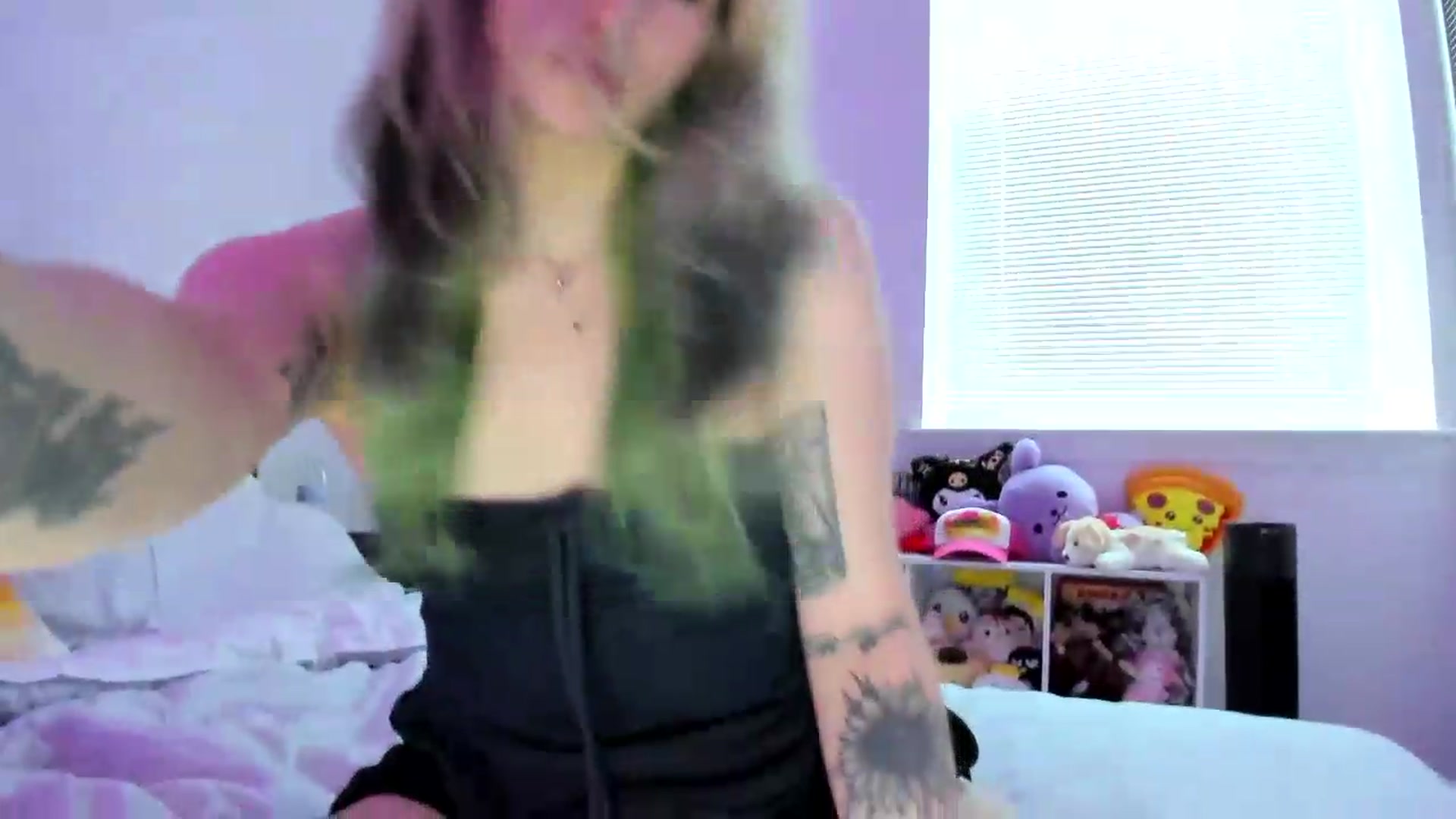 Gallery image thumbnail from DuckChan0's myfreecams stream on, 08/15/2026, 16:36 image 15 of 20