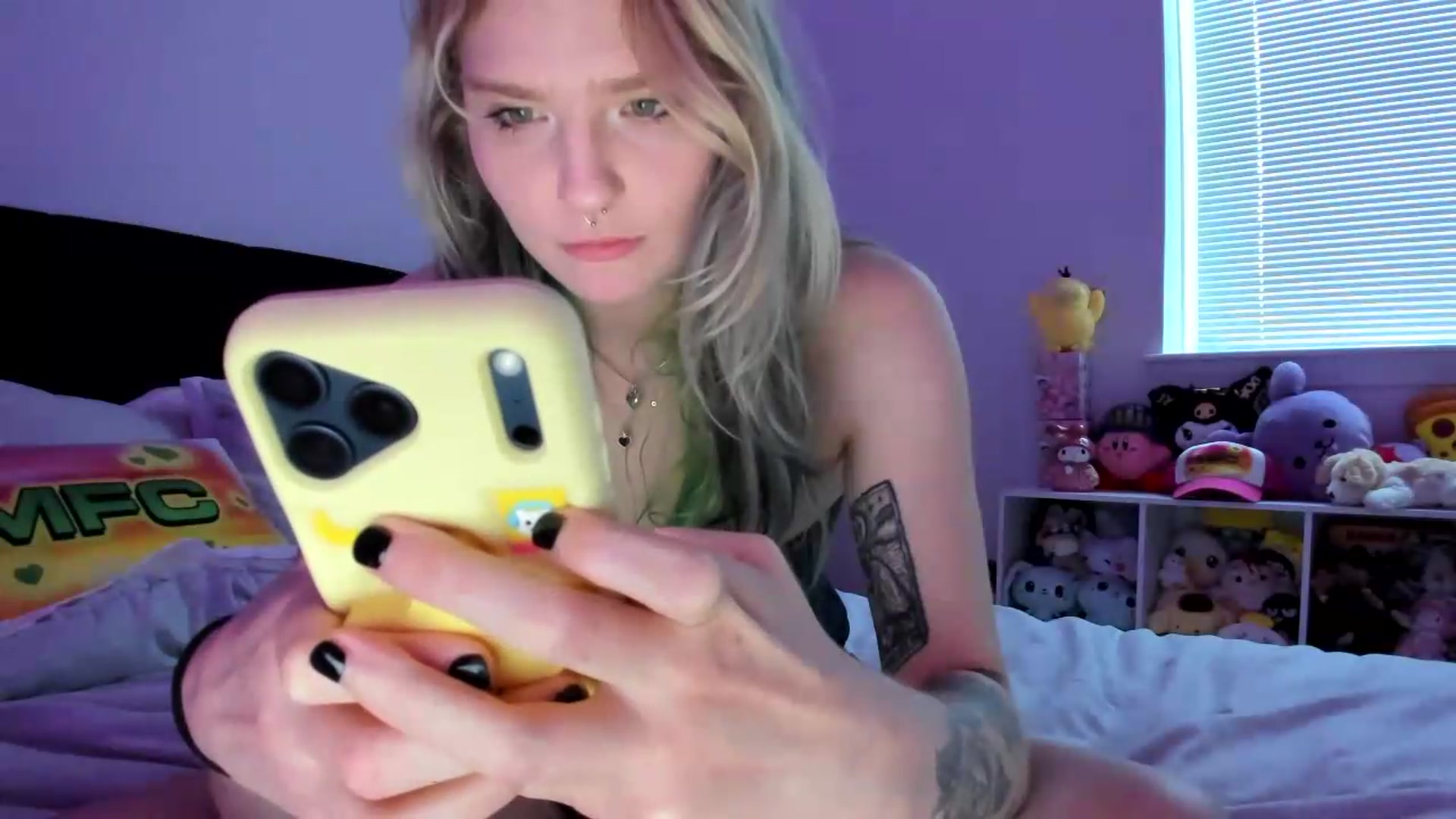 Gallery image thumbnail from DuckChan0's myfreecams stream on, 08/15/2026, 16:36 image 3 of 20