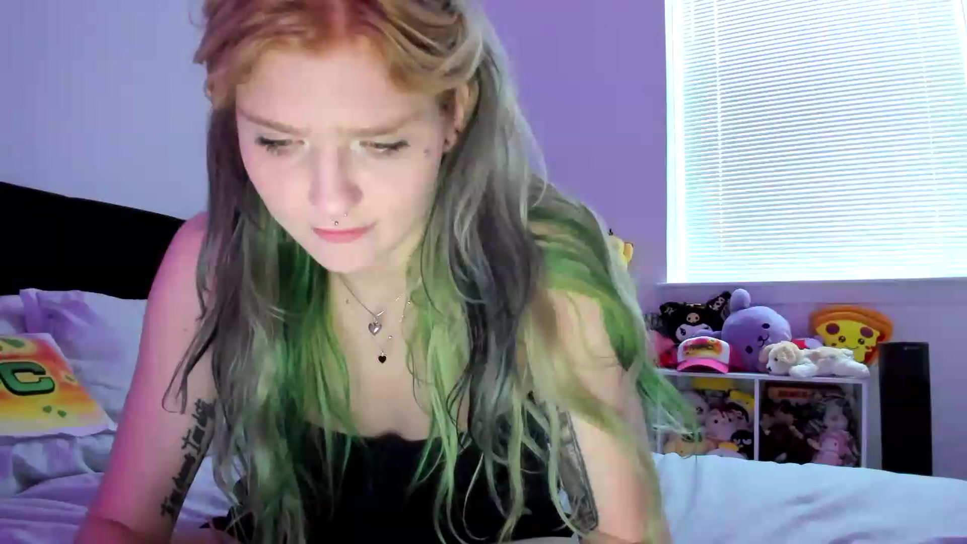 Gallery image thumbnail from DuckChan0's myfreecams stream on, 08/15/2026, 16:36 image 14 of 20