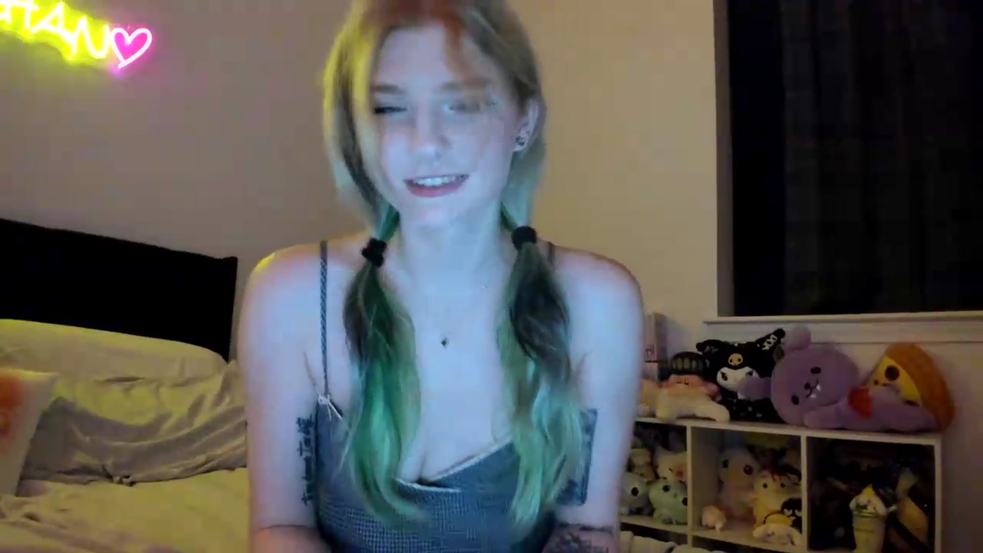 Gallery image thumbnail from DuckChan0's myfreecams stream on, 08/18/2026, 02:40 image 2 of 20