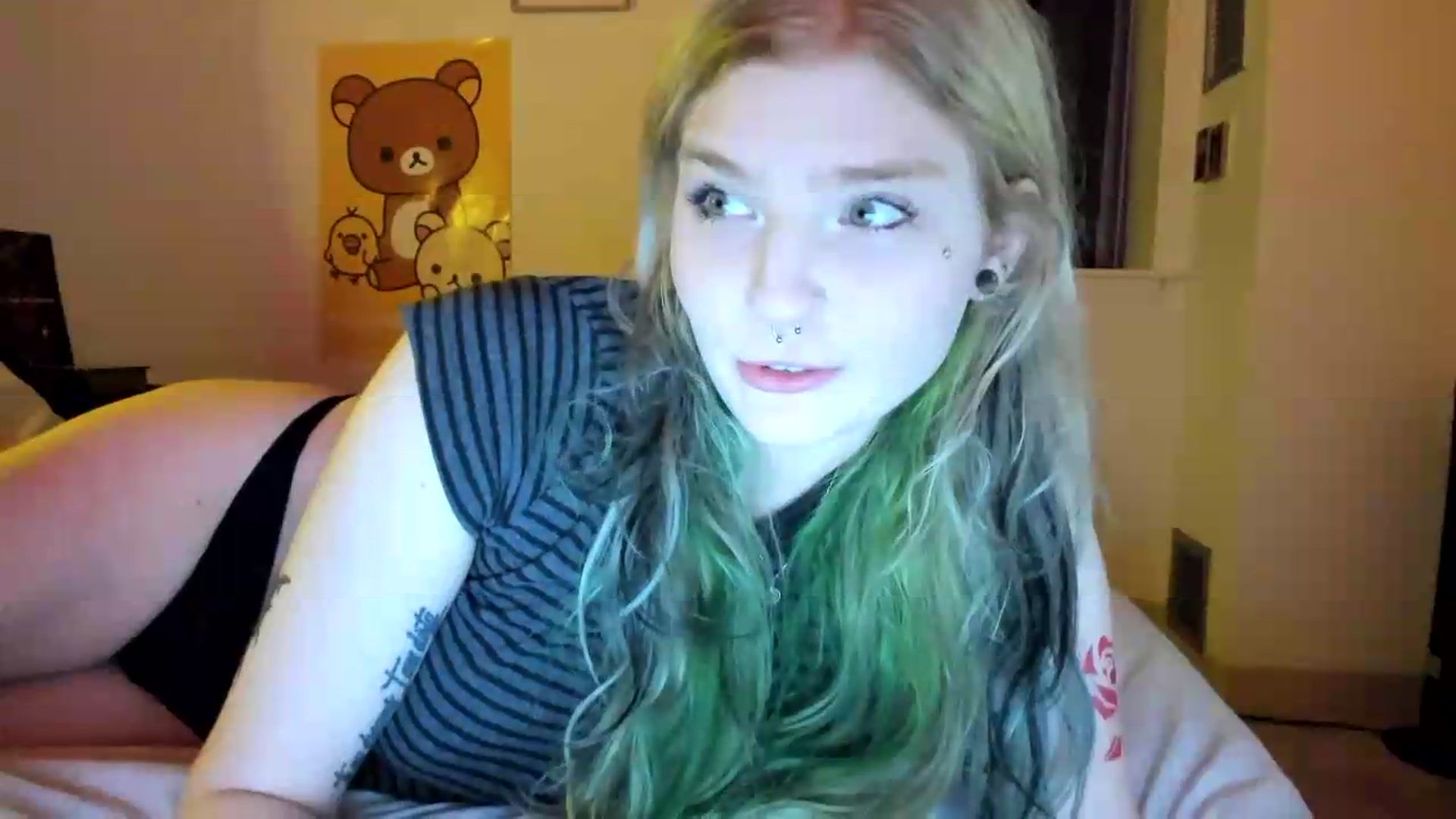 Gallery image thumbnail from DuckChan0's myfreecams stream on, 08/22/2026, 24:40 image 5 of 20
