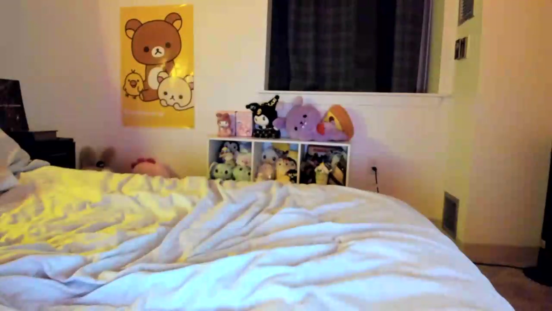 Gallery image thumbnail from DuckChan0's myfreecams stream on, 08/22/2026, 24:40 image 2 of 20