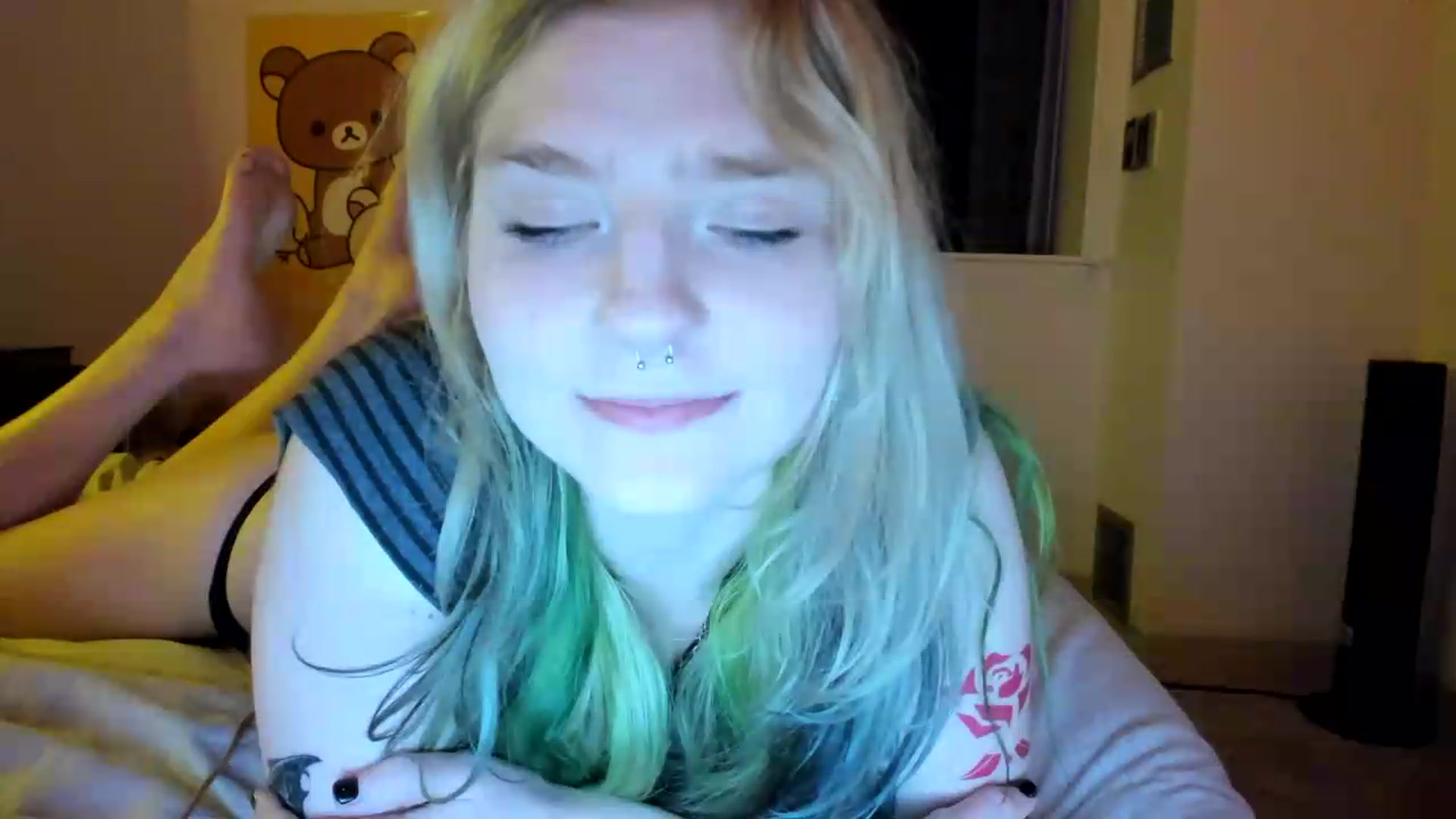 Gallery image thumbnail from DuckChan0's myfreecams stream on, 08/22/2026, 24:40 image 20 of 20