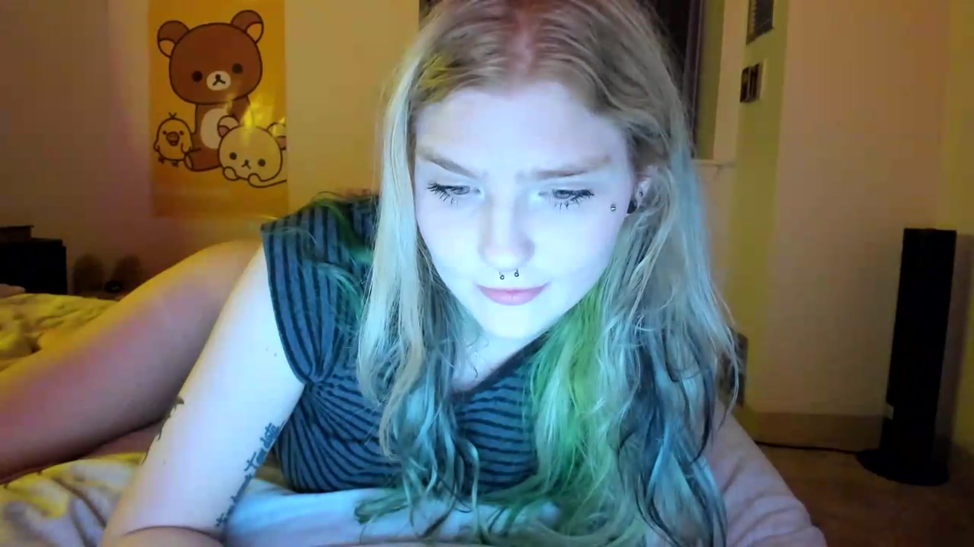 Gallery image thumbnail from DuckChan0's myfreecams stream on, 08/22/2026, 02:01 image 3 of 20