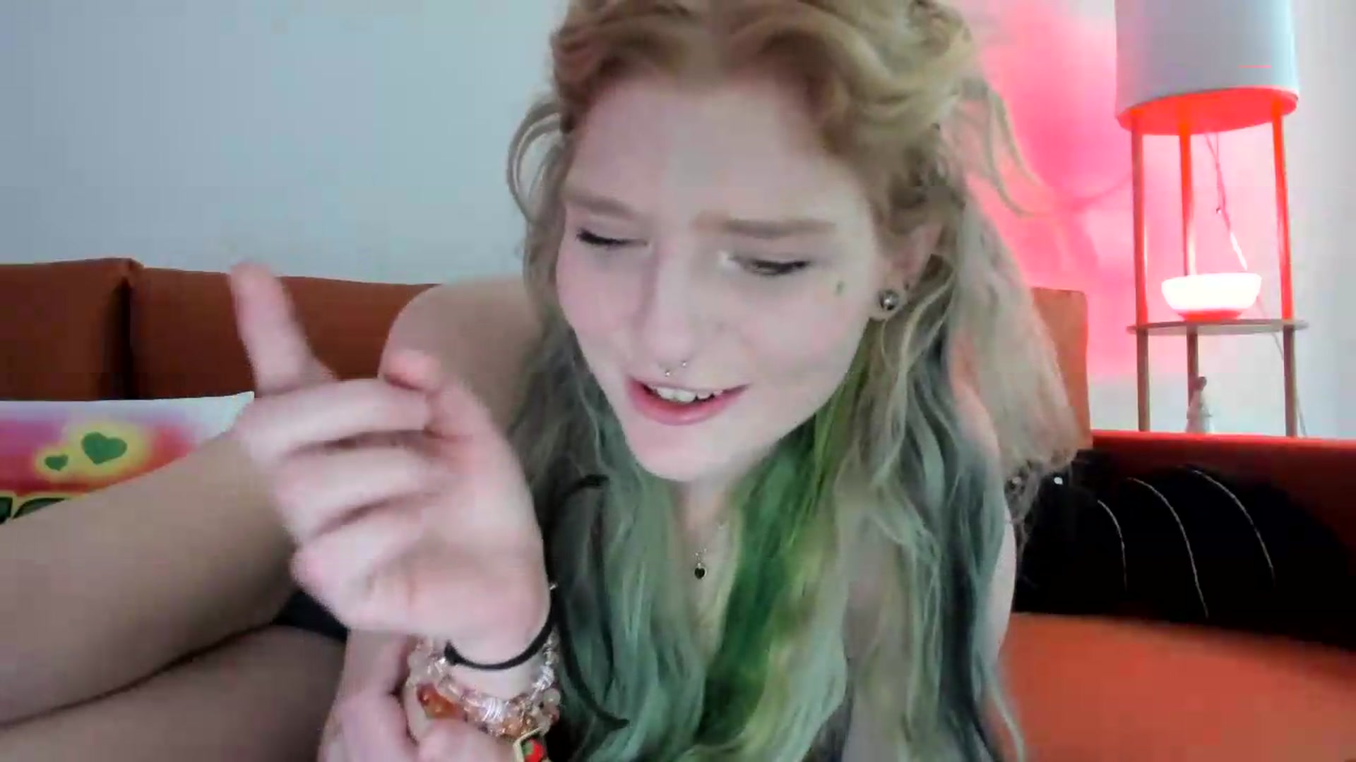 Gallery image thumbnail from DuckChan0's myfreecams stream on, 08/27/2026, 16:08 image 16 of 20