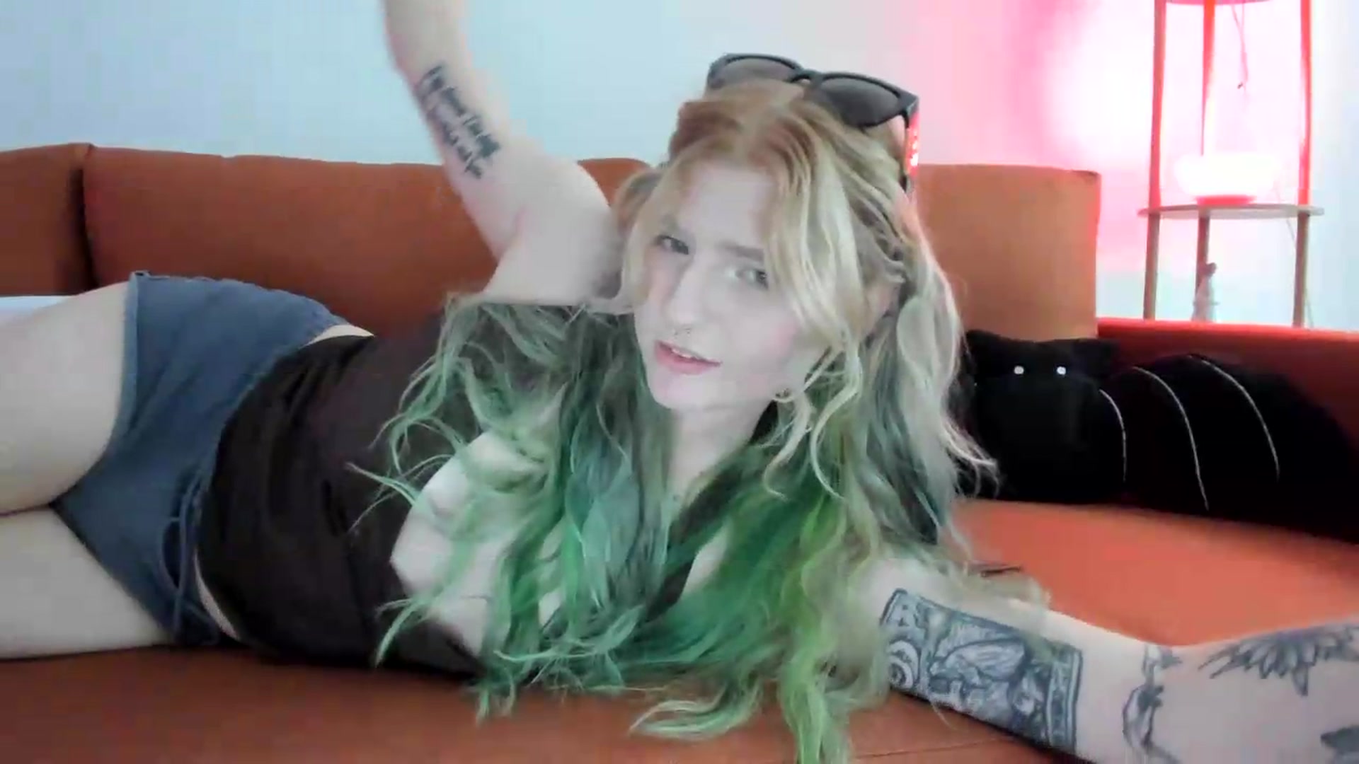 Gallery image thumbnail from DuckChan0's myfreecams stream on, 08/27/2026, 16:08 image 15 of 20