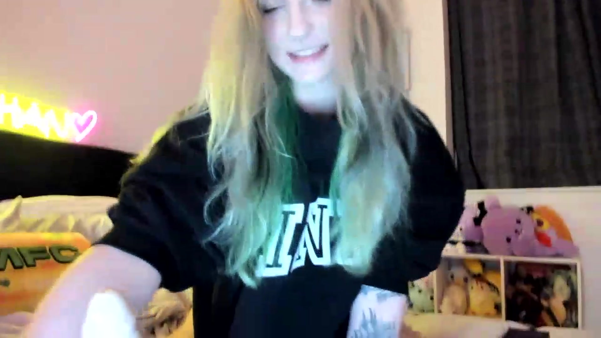 Gallery image thumbnail from DuckChan0's myfreecams stream on, 08/28/2026, 24:49 image 8 of 20