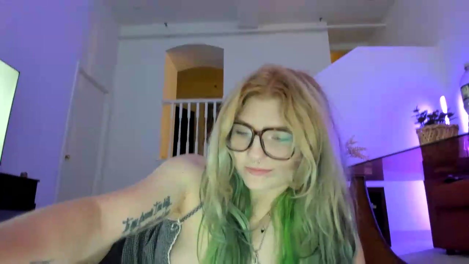 Gallery image thumbnail from DuckChan0's myfreecams stream on, 08/31/2026, 16:28 image 19 of 20