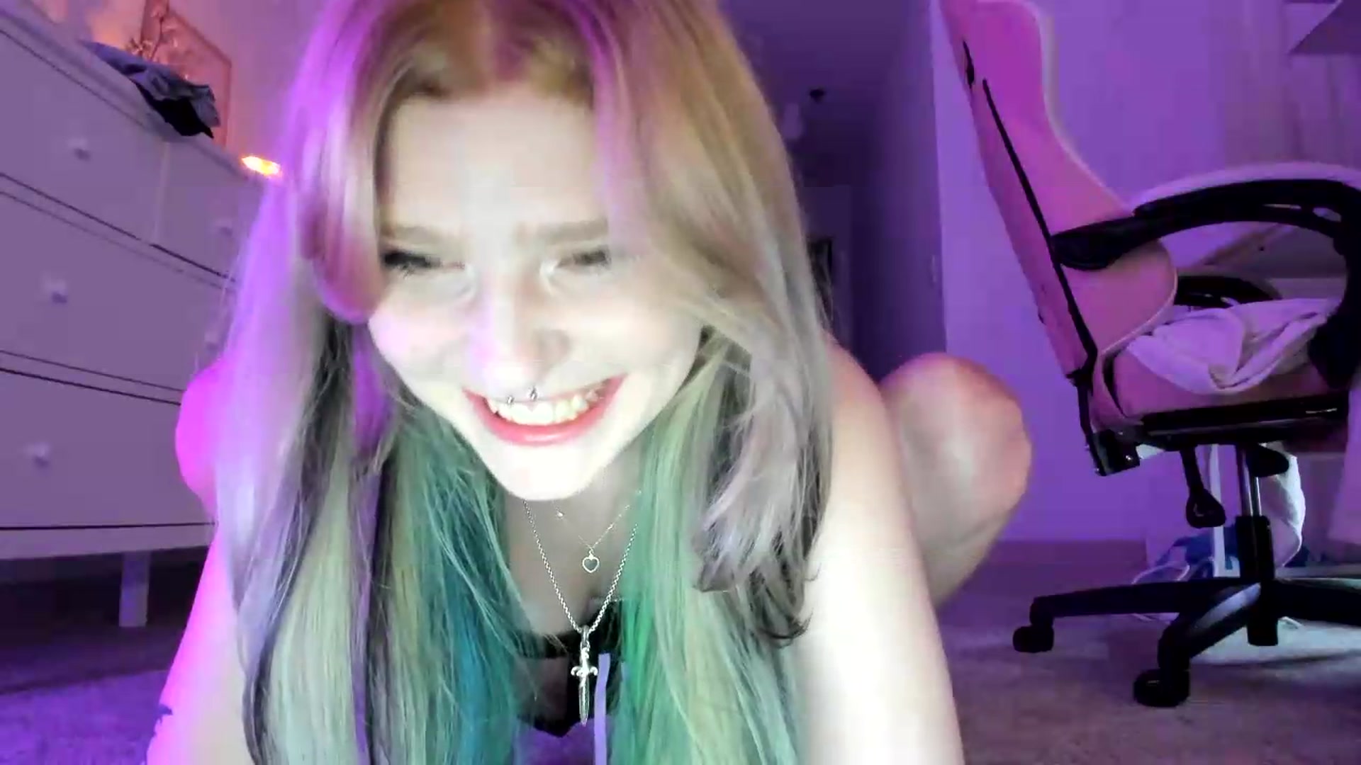 Gallery image thumbnail from DuckChan0's myfreecams stream on, 09/04/2026, 02:58 image 2 of 20