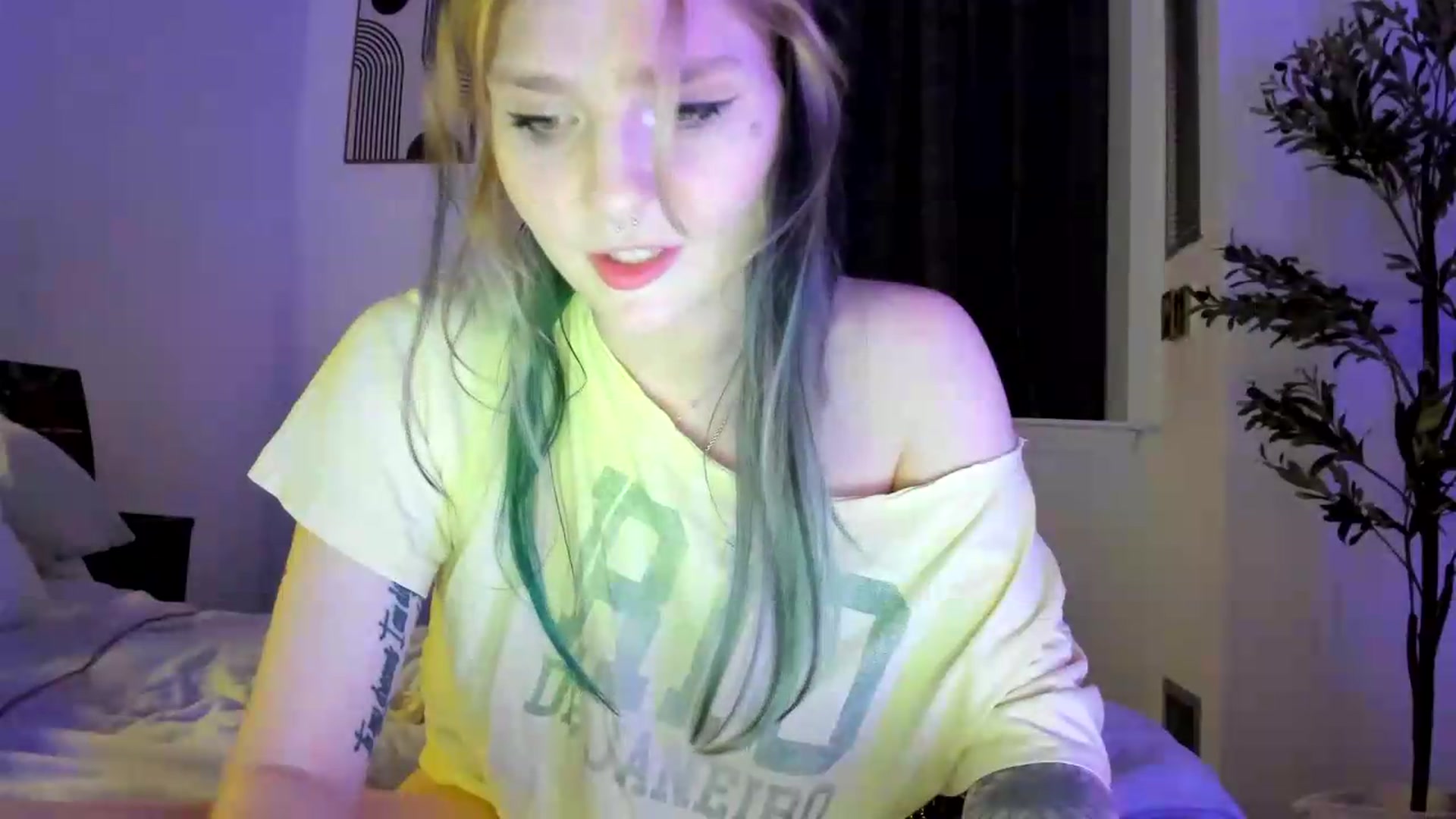 Gallery image thumbnail from DuckChan0's myfreecams stream on, 09/05/2026, 02:02 image 7 of 20