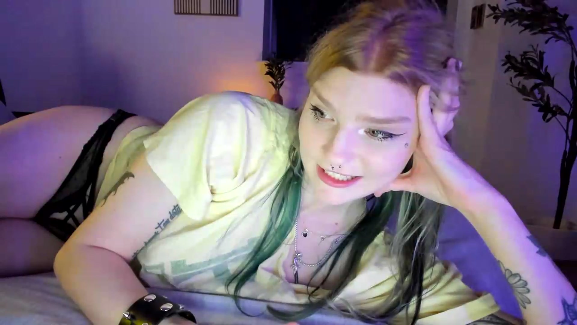 Gallery image thumbnail from DuckChan0's myfreecams stream on, 09/05/2026, 02:02 image 13 of 20