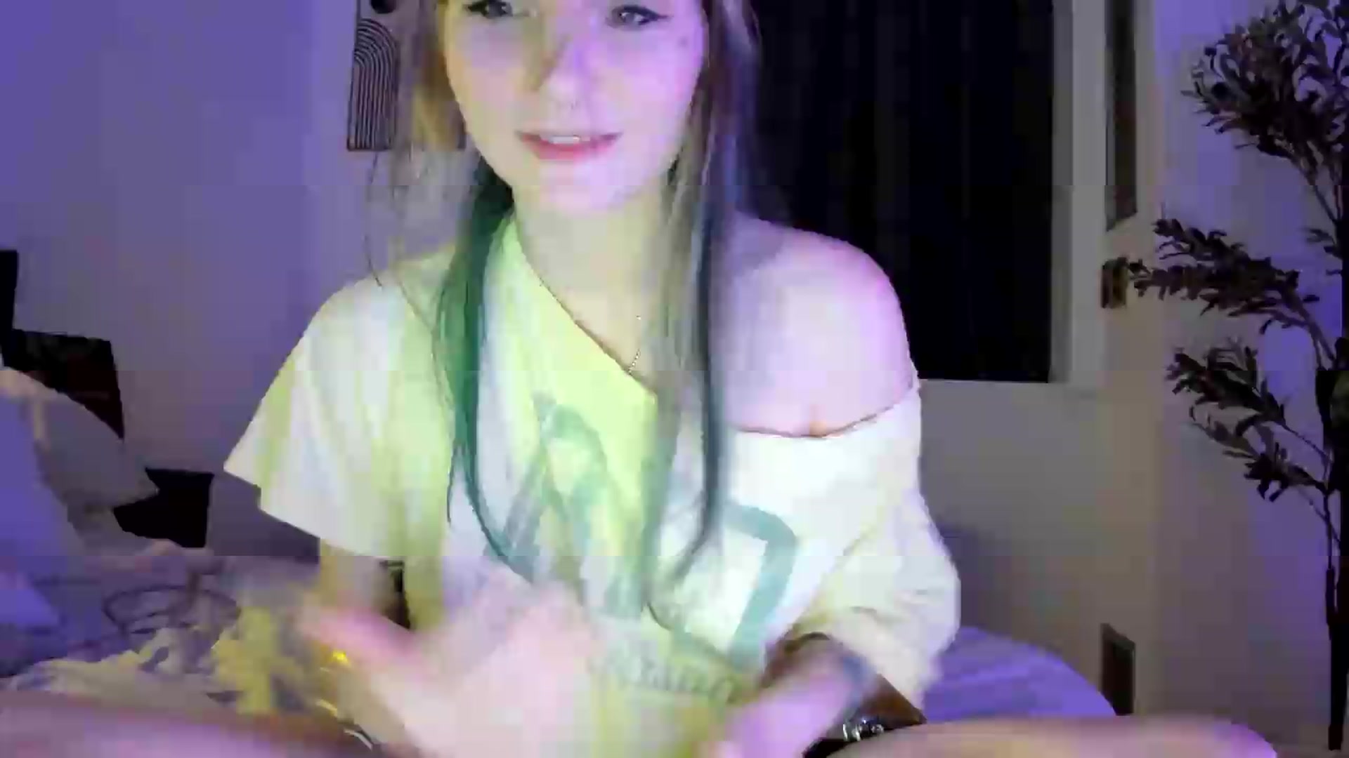 Gallery image thumbnail from DuckChan0's myfreecams stream on, 09/05/2026, 02:02 image 3 of 20