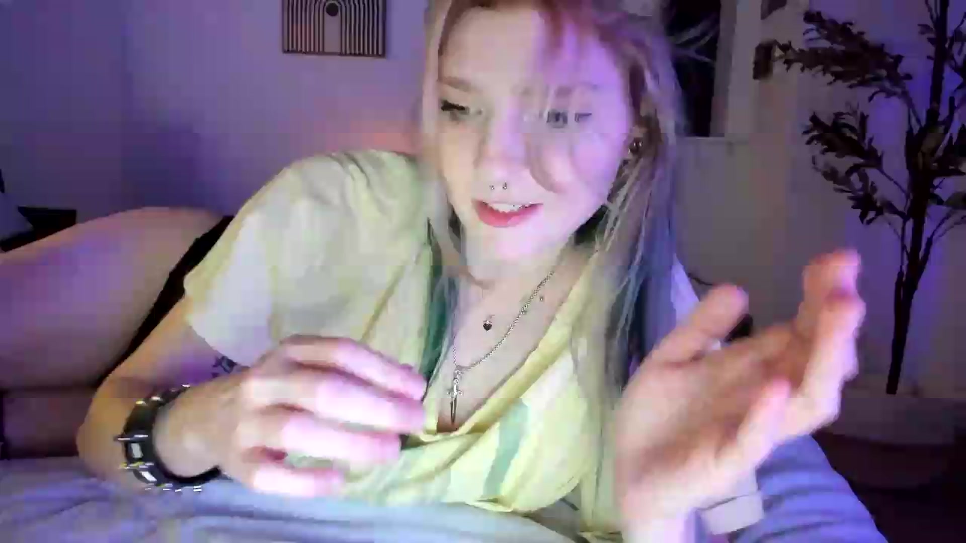 Gallery image thumbnail from DuckChan0's myfreecams stream on, 09/05/2026, 02:02 image 10 of 20