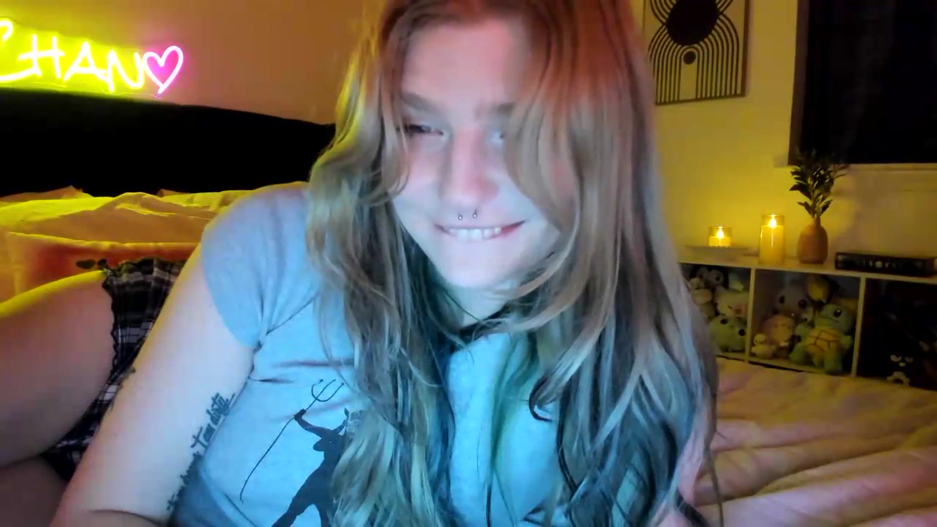 Gallery image thumbnail from DuckChan0's myfreecams stream on, 09/07/2026, 01:27 image 12 of 20