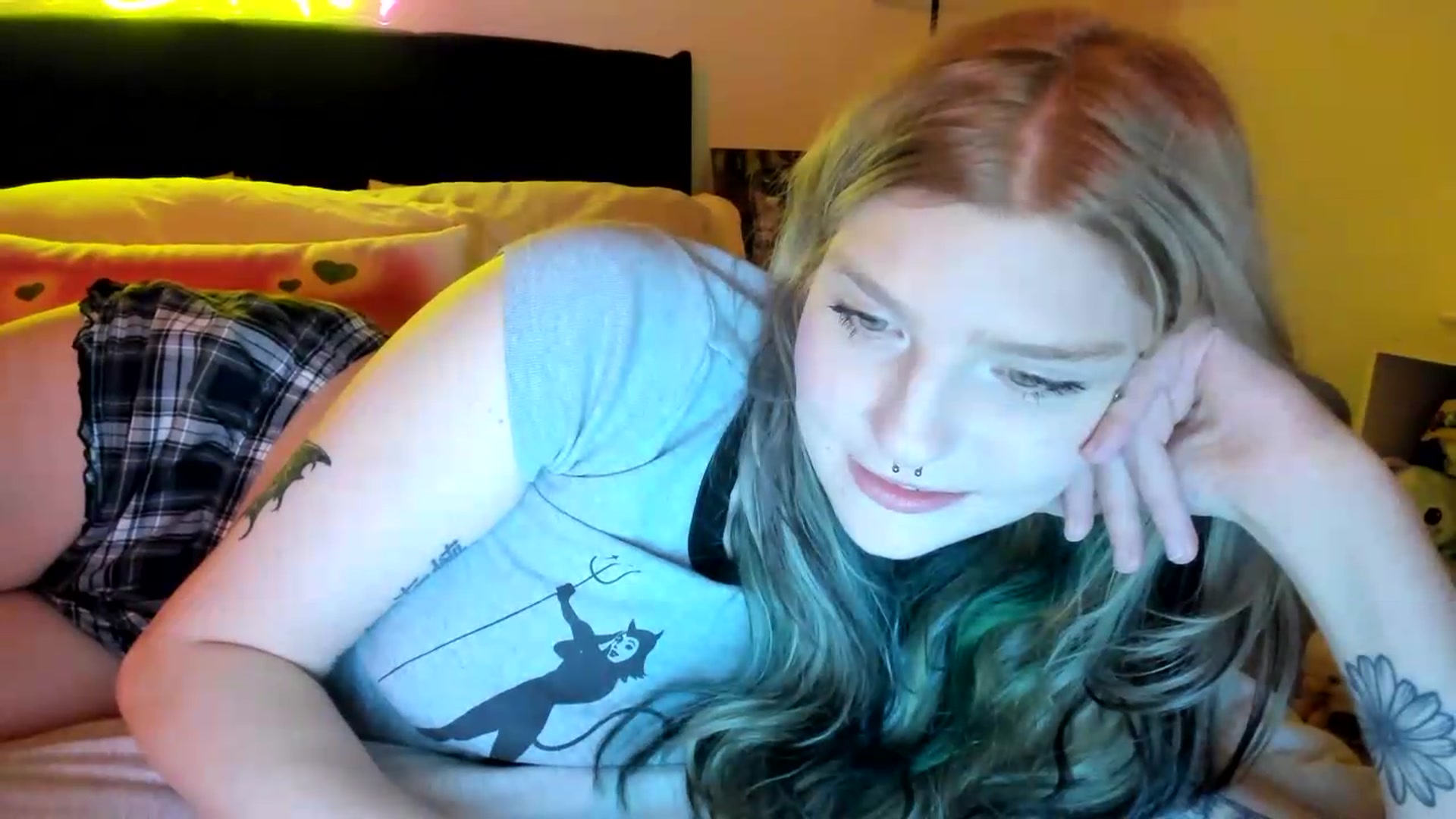 Gallery image thumbnail from DuckChan0's myfreecams stream on, 09/07/2026, 01:27 image 20 of 20