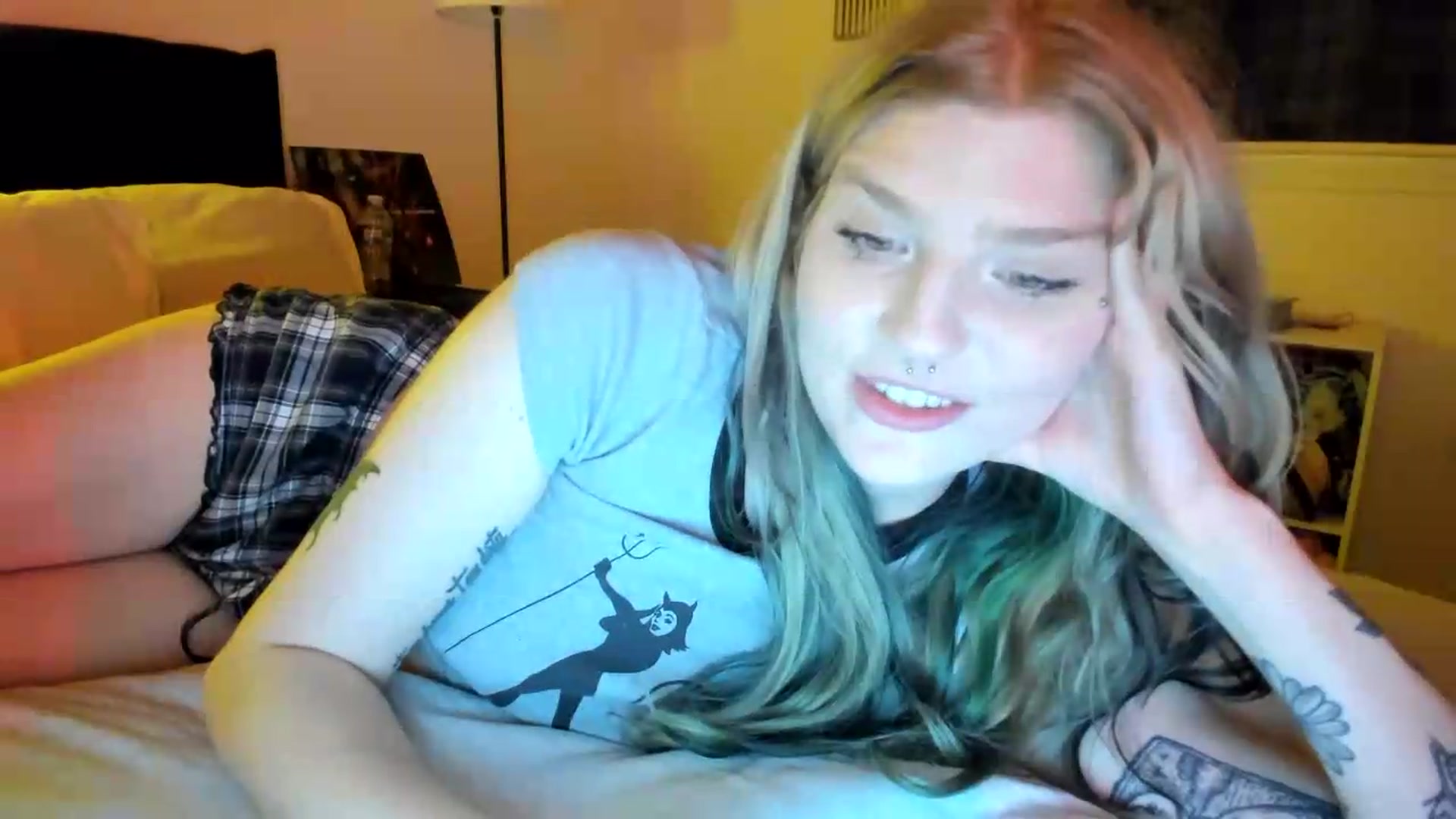 Gallery image thumbnail from DuckChan0's myfreecams stream on, 09/07/2026, 02:41 image 13 of 20