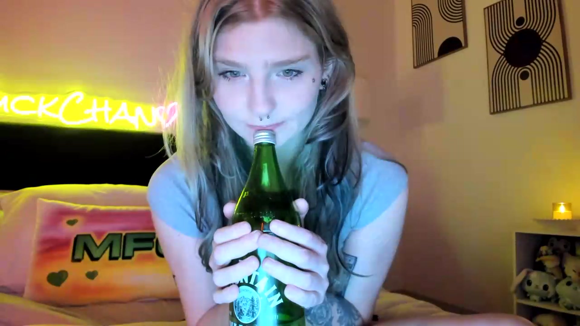 Gallery image thumbnail from DuckChan0's myfreecams stream on, 09/07/2026, 02:41 image 2 of 20