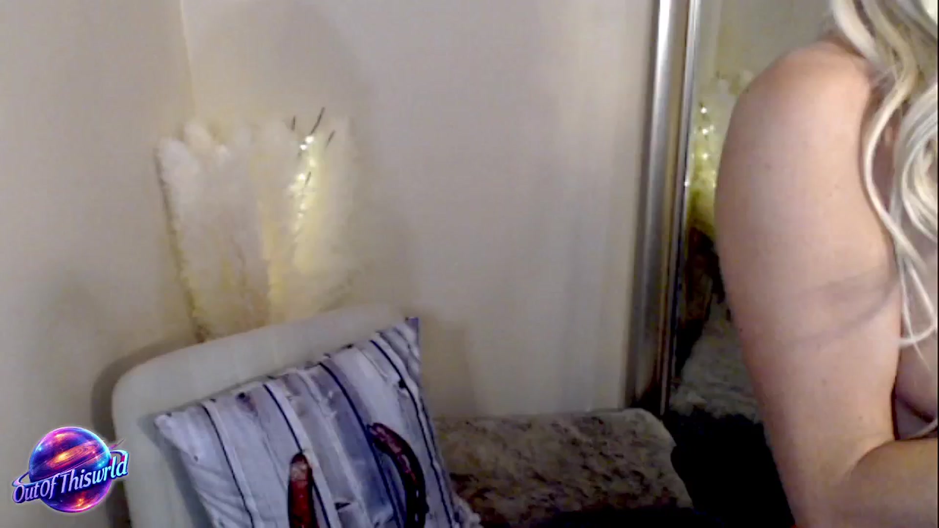 Gallery image thumbnail from DugesCumSlut's myfreecams stream on, 01/26/2025, 24:01 image 14 of 20