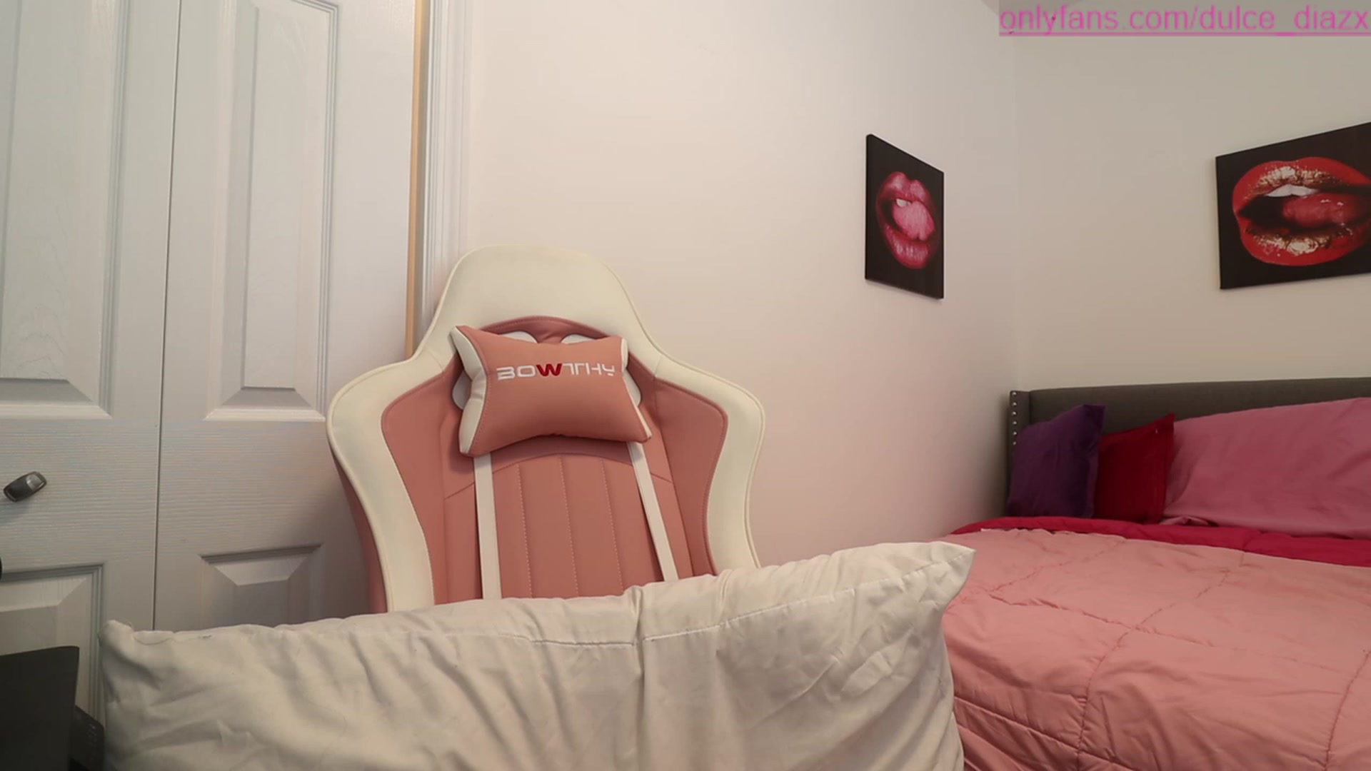Gallery image thumbnail from Dulce_DiazX's myfreecams stream on, 07/31/2023, 15:37 image 18 of 20