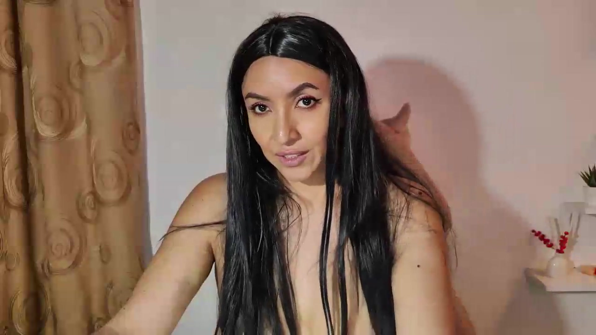 Gallery image thumbnail from Dulce_angel2u's myfreecams stream on, 08/26/2026, 12:32 image 16 of 20