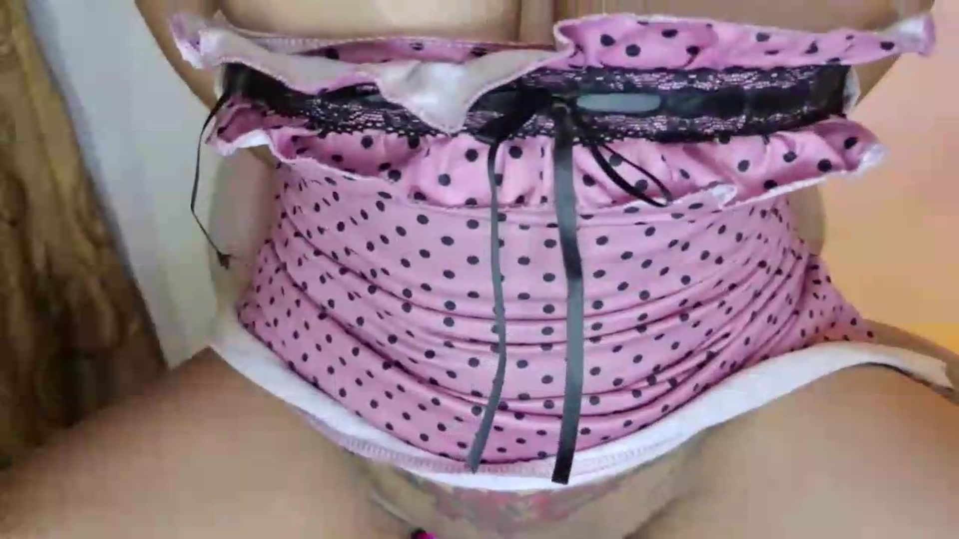 Gallery image thumbnail from Dulce_angel2u's myfreecams stream on, 09/14/2026, 10:17 image 15 of 20