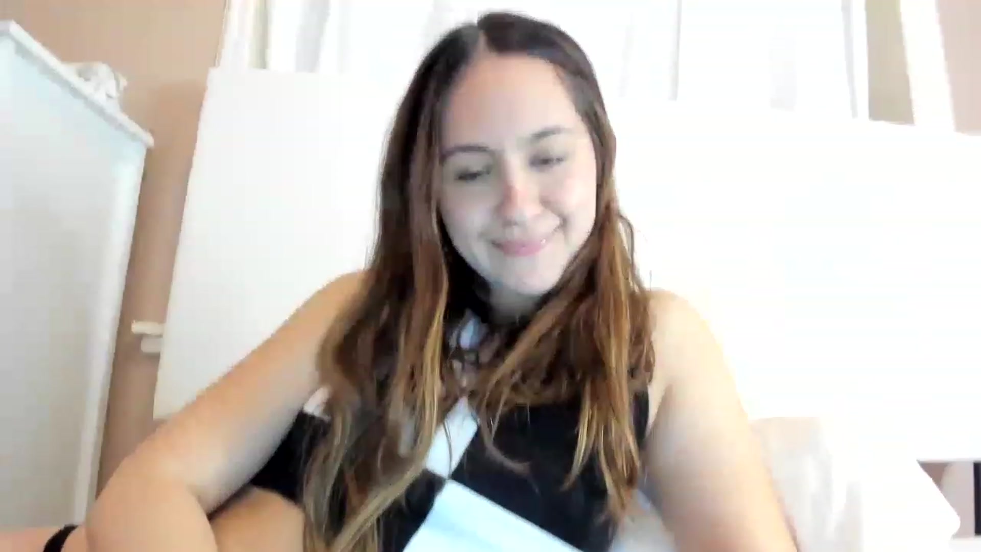 Gallery image thumbnail from Dulce_nk's myfreecams stream on, 11/29/2022, 01:12 image 18 of 20