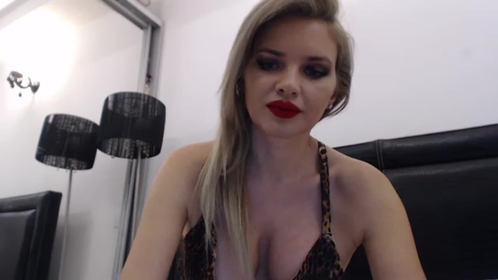 Gallery image thumbnail from Dulcineaa's myfreecams stream on, 05/04/2023, 21:59 image 2 of 20