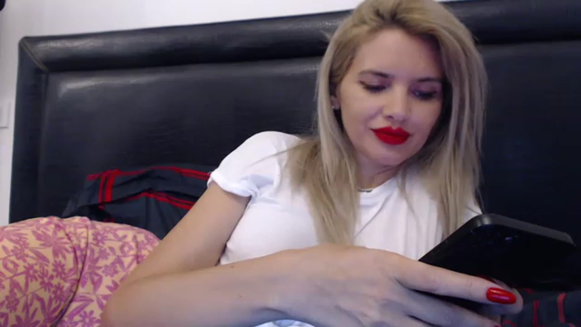 Gallery image thumbnail from Dulcineaa's myfreecams stream on, 05/12/2023, 14:17 image 3 of 20