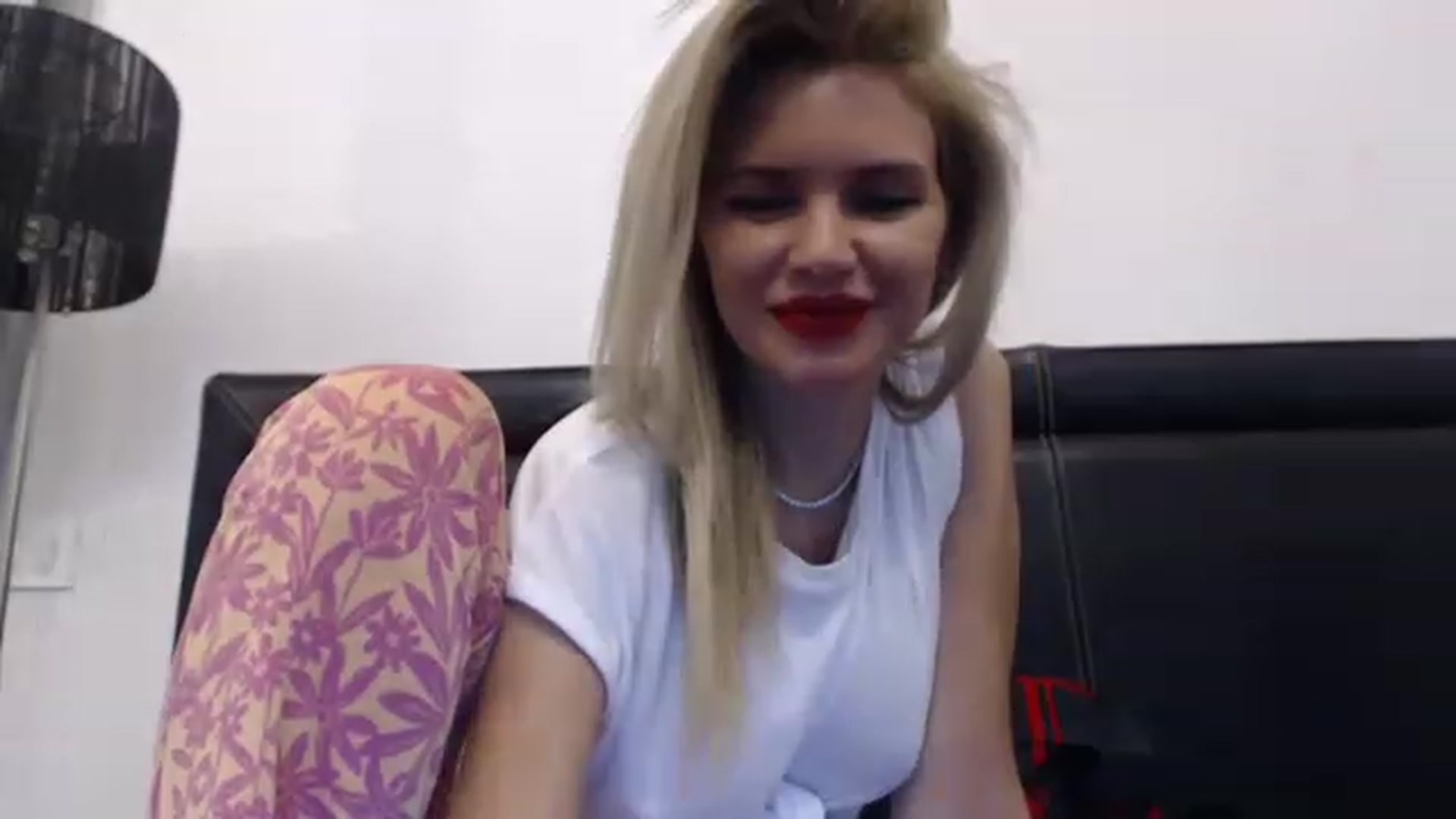 Gallery image thumbnail from Dulcineaa's myfreecams stream on, 05/12/2023, 14:17 image 17 of 20