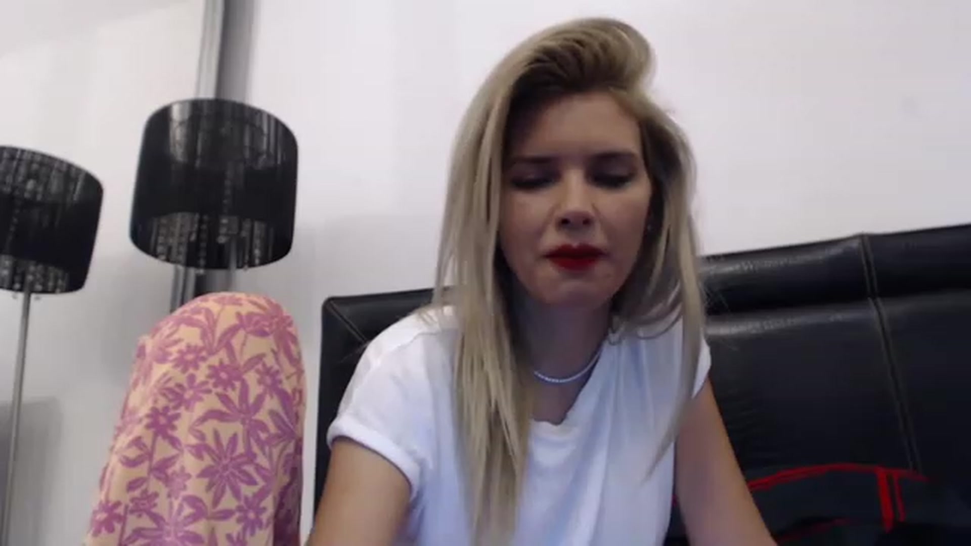 Gallery image thumbnail from Dulcineaa's myfreecams stream on, 05/12/2023, 14:17 image 13 of 20