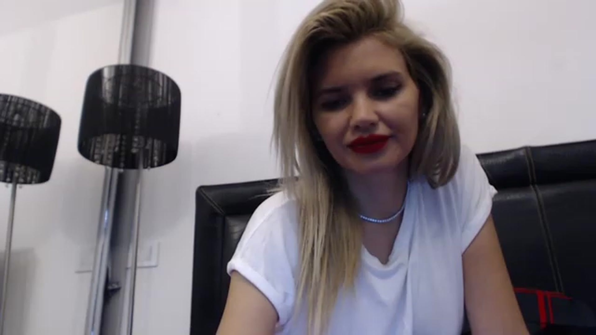 Gallery image thumbnail from Dulcineaa's myfreecams stream on, 05/12/2023, 14:17 image 12 of 20