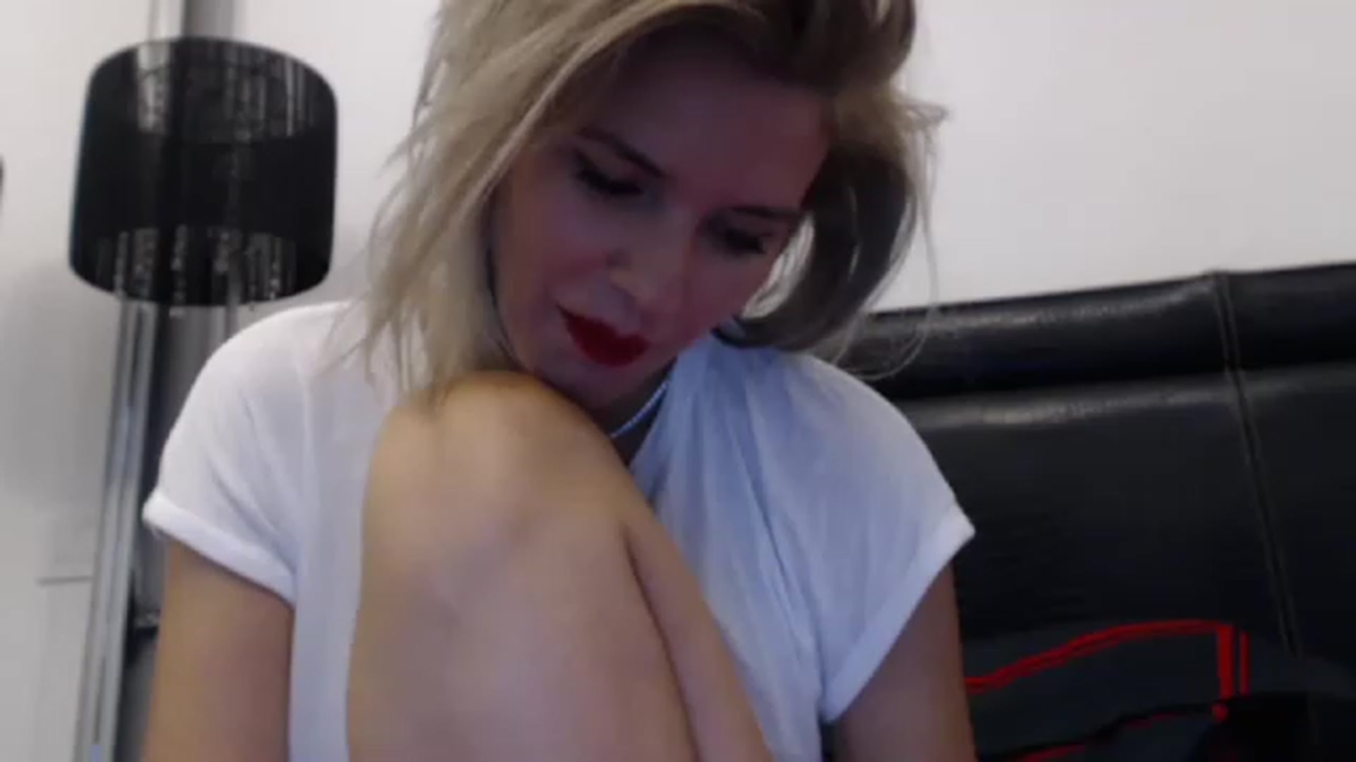 Gallery image thumbnail from Dulcineaa's myfreecams stream on, 05/12/2023, 14:49 image 14 of 20