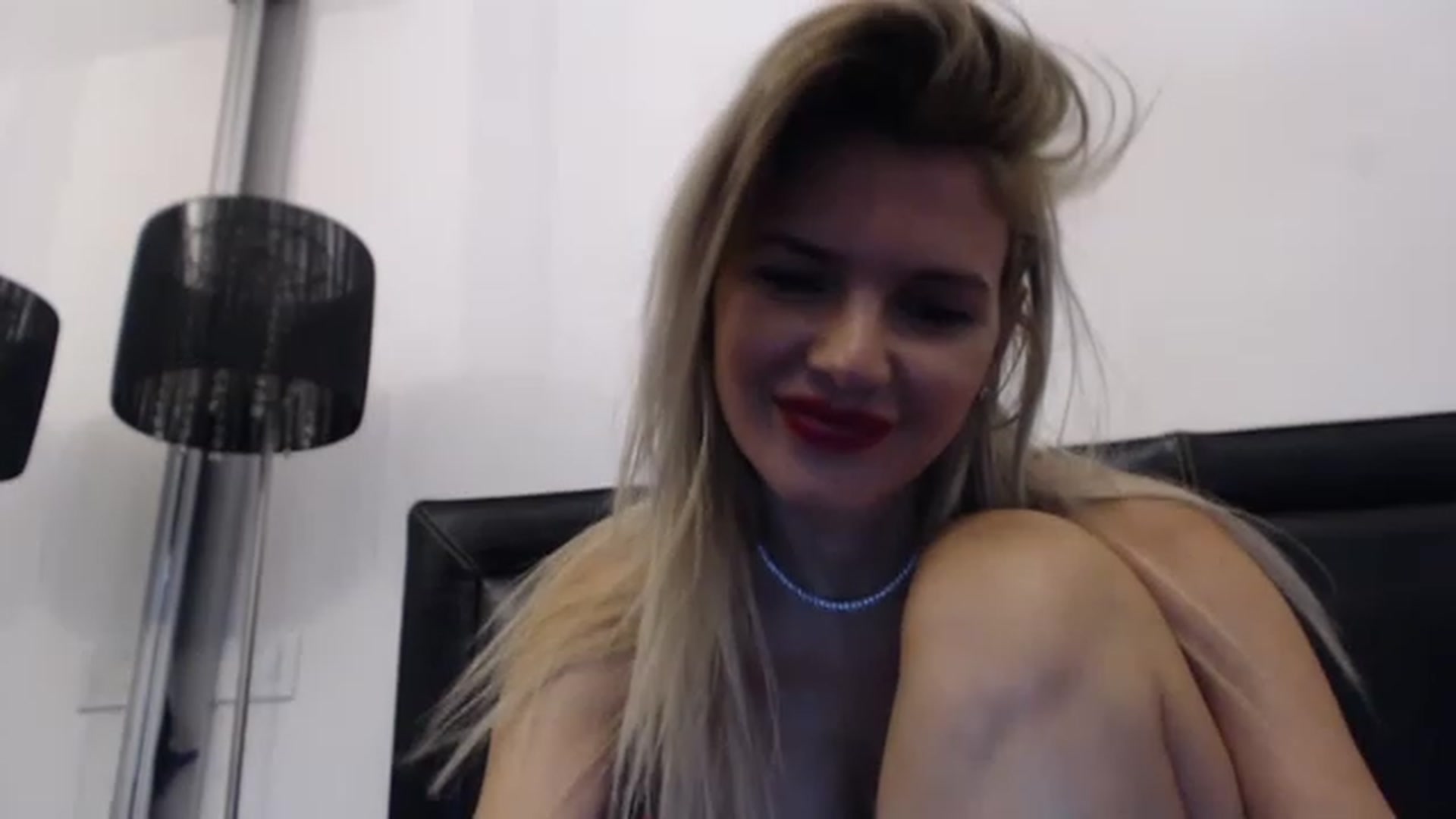 Gallery image thumbnail from Dulcineaa's myfreecams stream on, 05/12/2023, 15:23 image 8 of 20