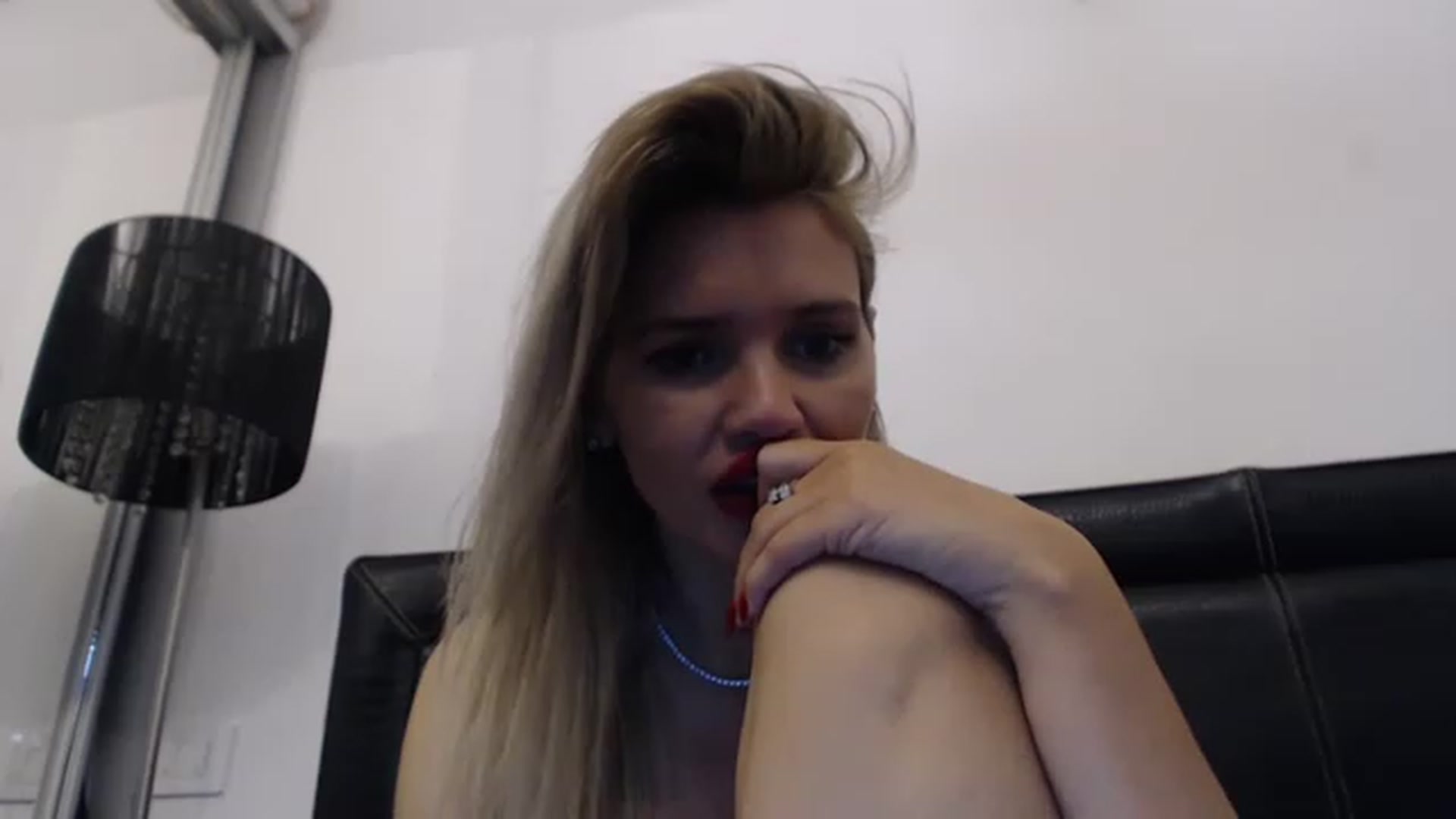 Gallery image thumbnail from Dulcineaa's myfreecams stream on, 05/12/2023, 15:23 image 18 of 20