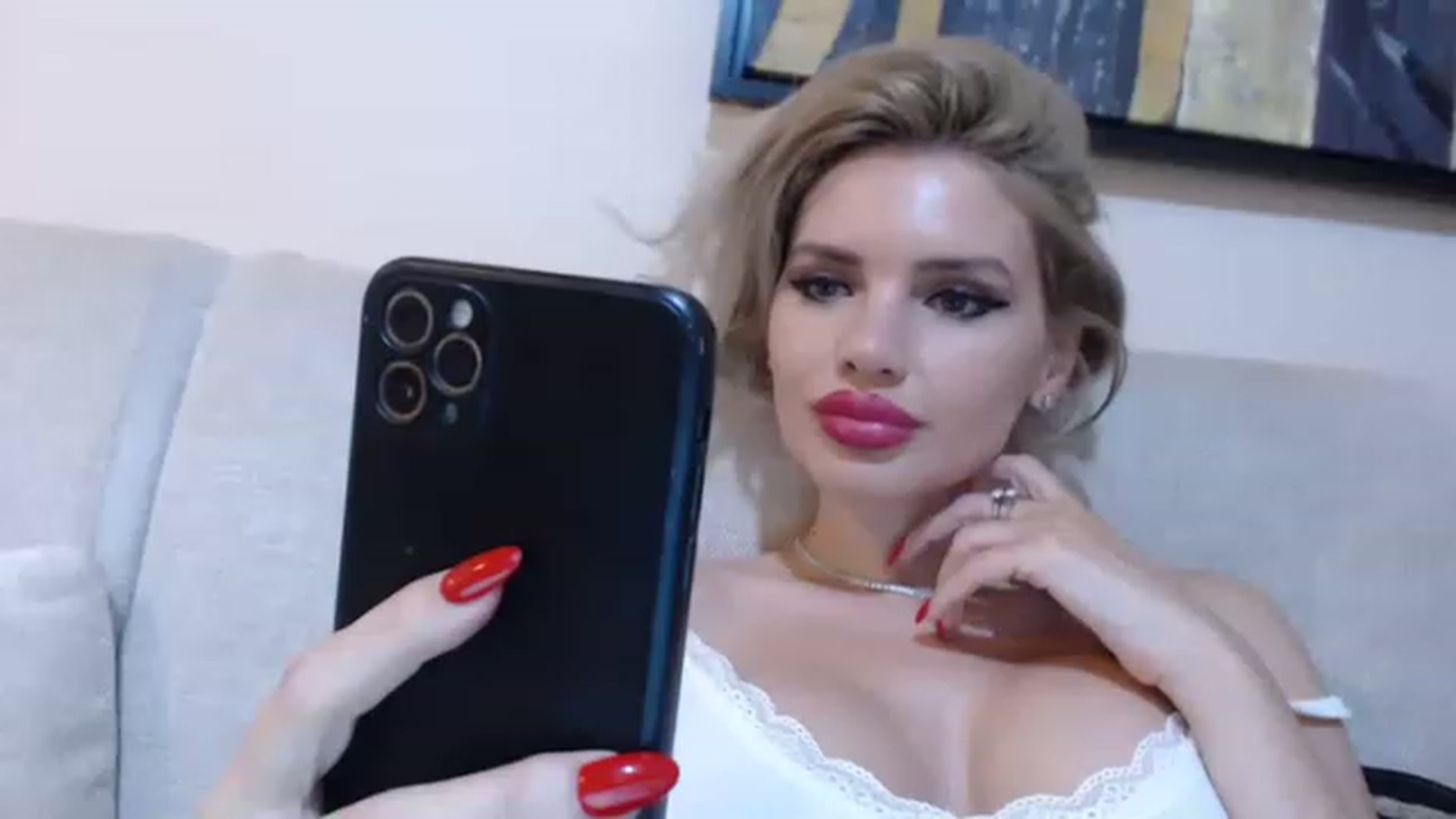 Gallery image thumbnail from Dulcineaa's myfreecams stream on, 05/19/2023, 21:28 image 11 of 20