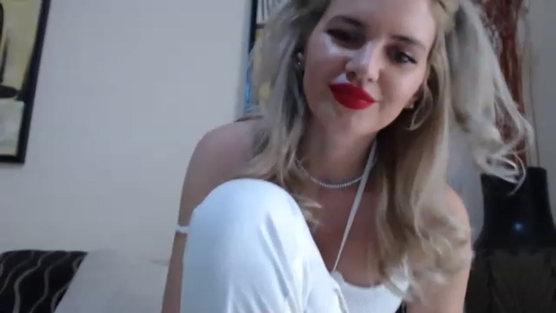 Gallery image thumbnail from Dulcineaa's myfreecams stream on, 05/20/2023, 14:54 image 7 of 20
