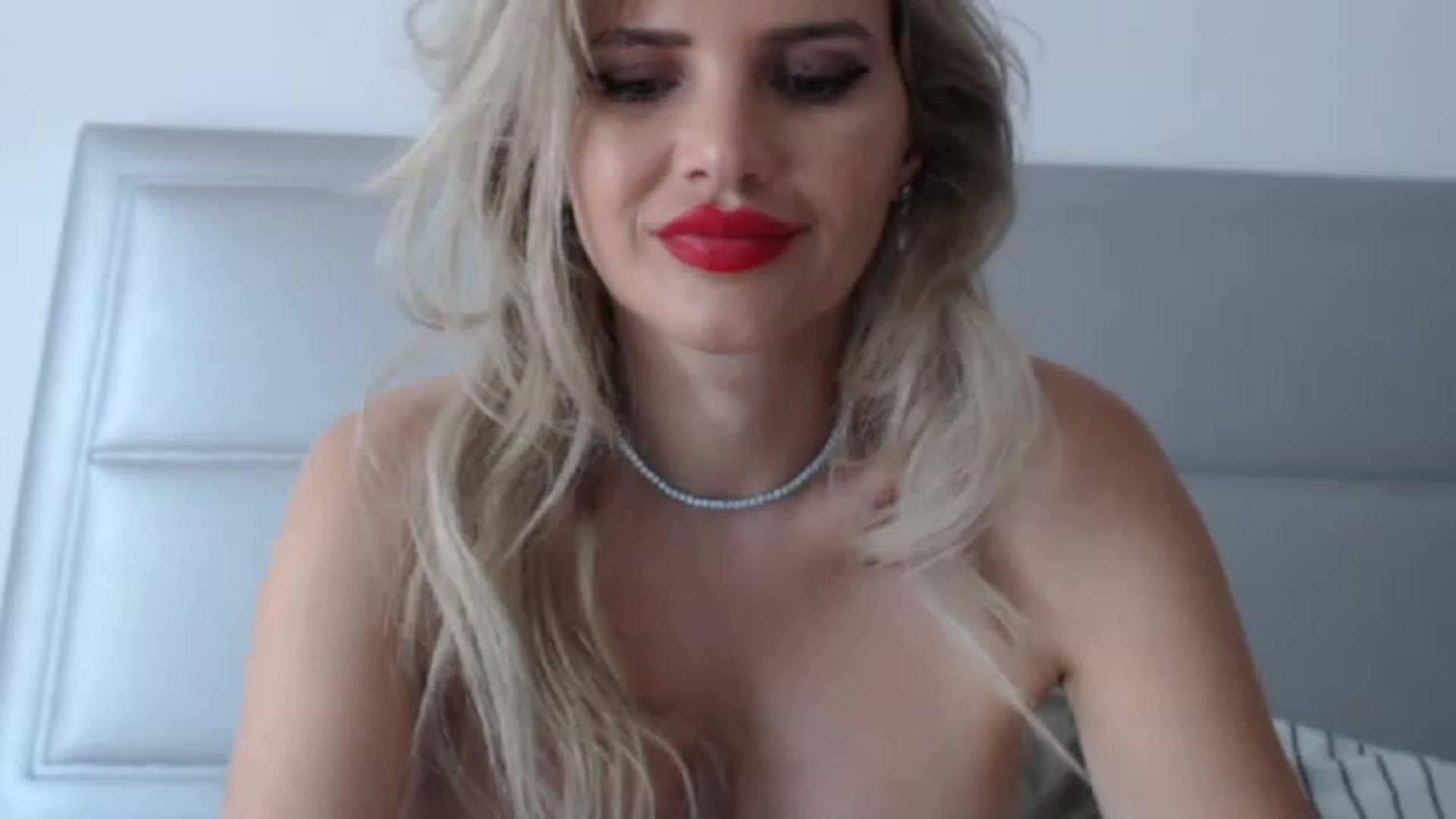 Gallery image thumbnail from Dulcineaa's myfreecams stream on, 06/09/2023, 15:50 image 4 of 20
