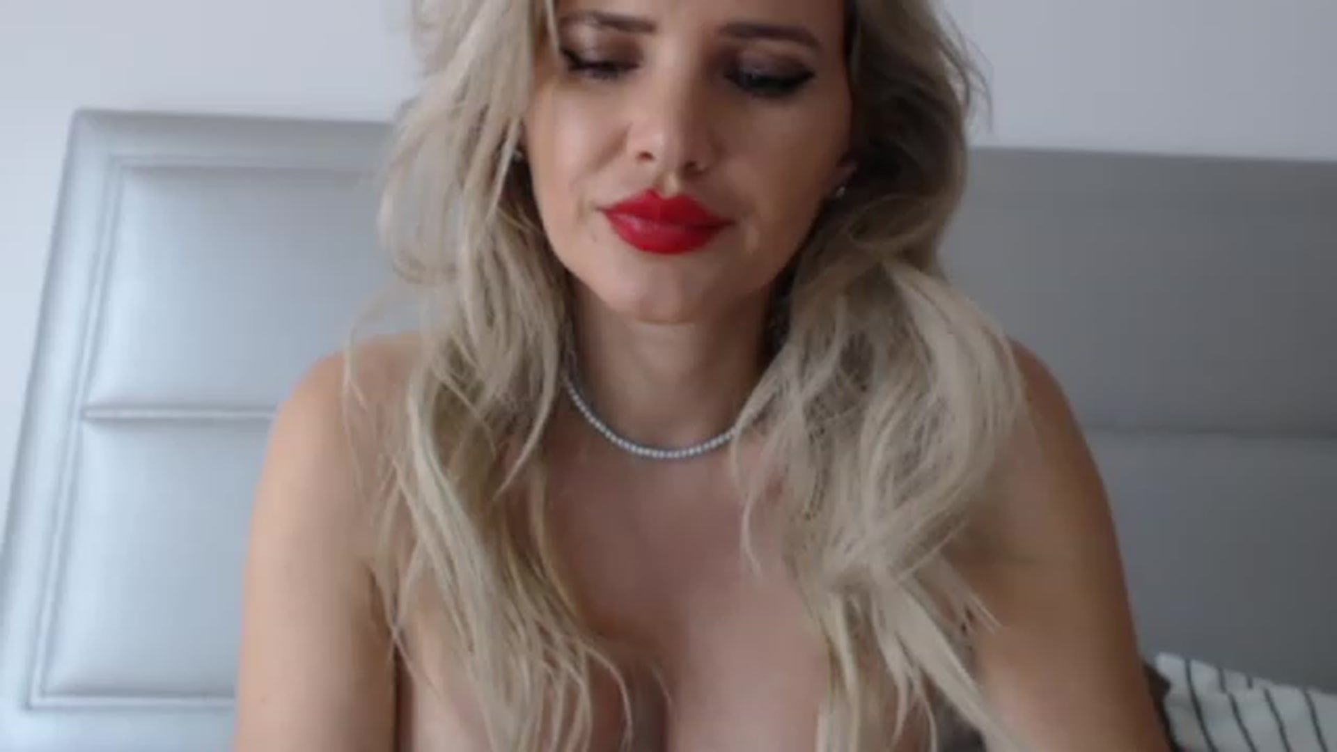 Gallery image thumbnail from Dulcineaa's myfreecams stream on, 06/09/2023, 15:50 image 6 of 20