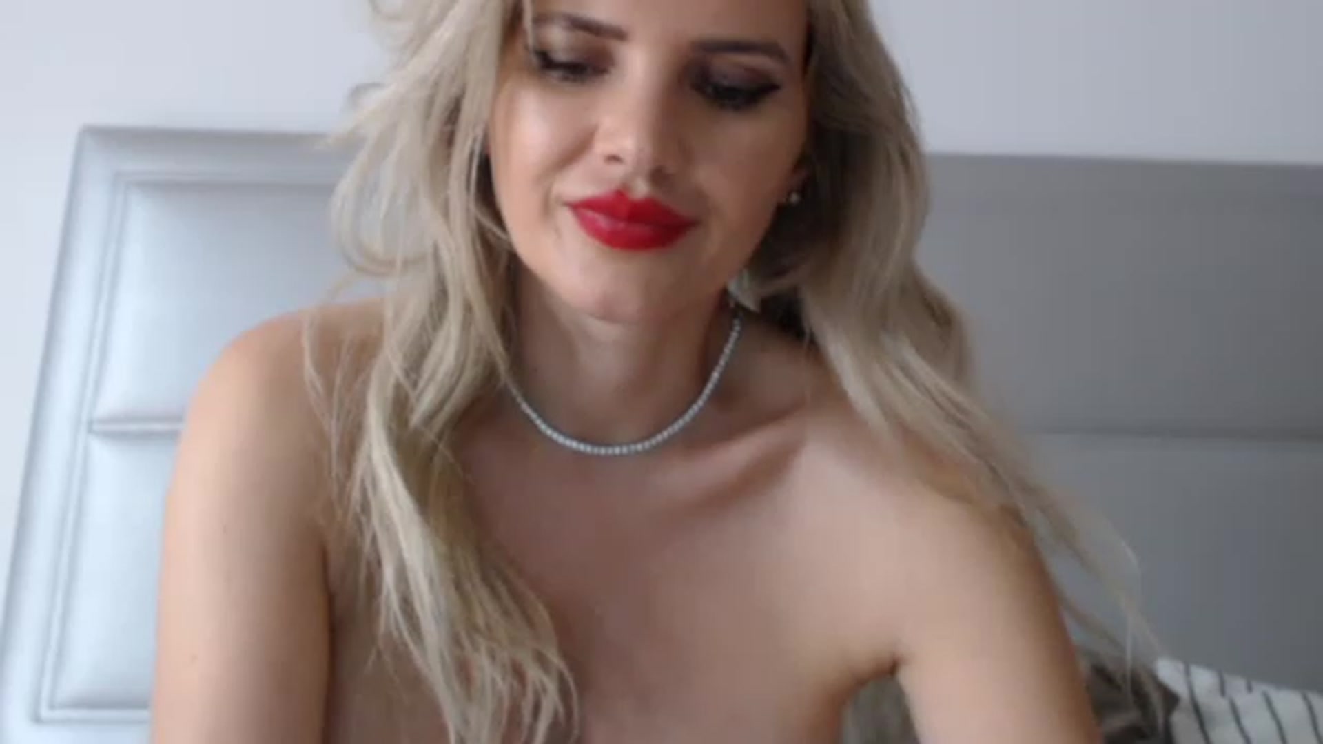 Gallery image thumbnail from Dulcineaa's myfreecams stream on, 06/09/2023, 15:50 image 17 of 20
