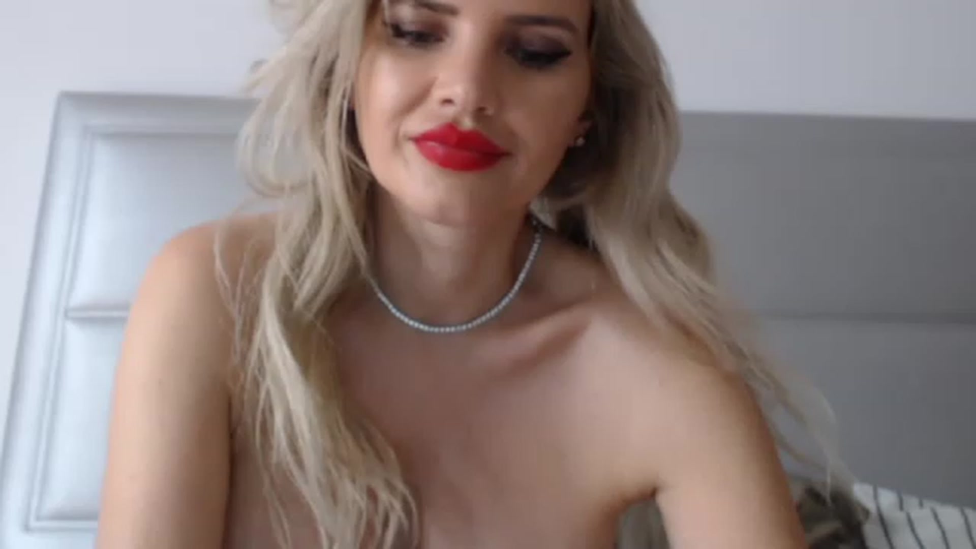 Gallery image thumbnail from Dulcineaa's myfreecams stream on, 06/09/2023, 15:50 image 16 of 20