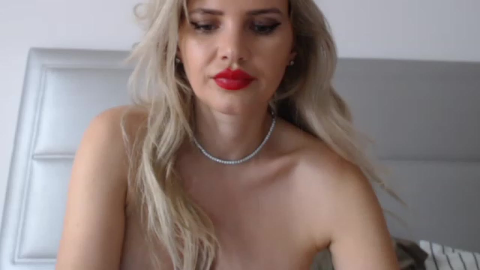 Gallery image thumbnail from Dulcineaa's myfreecams stream on, 06/09/2023, 15:50 image 14 of 20