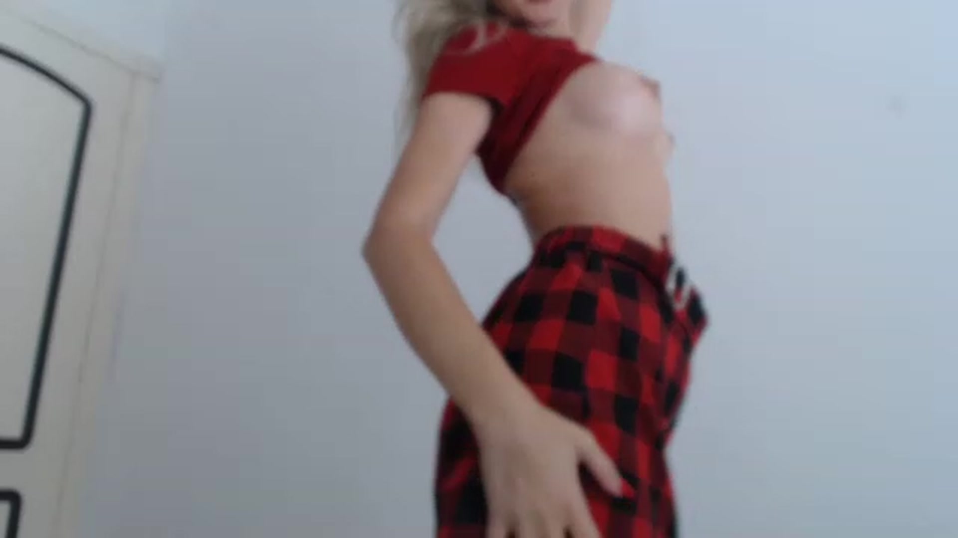 Gallery image thumbnail from Dulcineaa's myfreecams stream on, 06/10/2023, 17:19 image 5 of 20